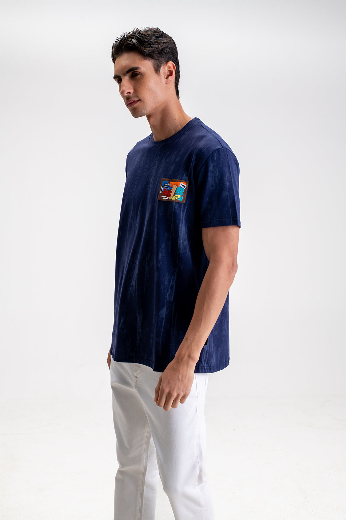 EMBROIDERED OVERSIZED T-SHIRT