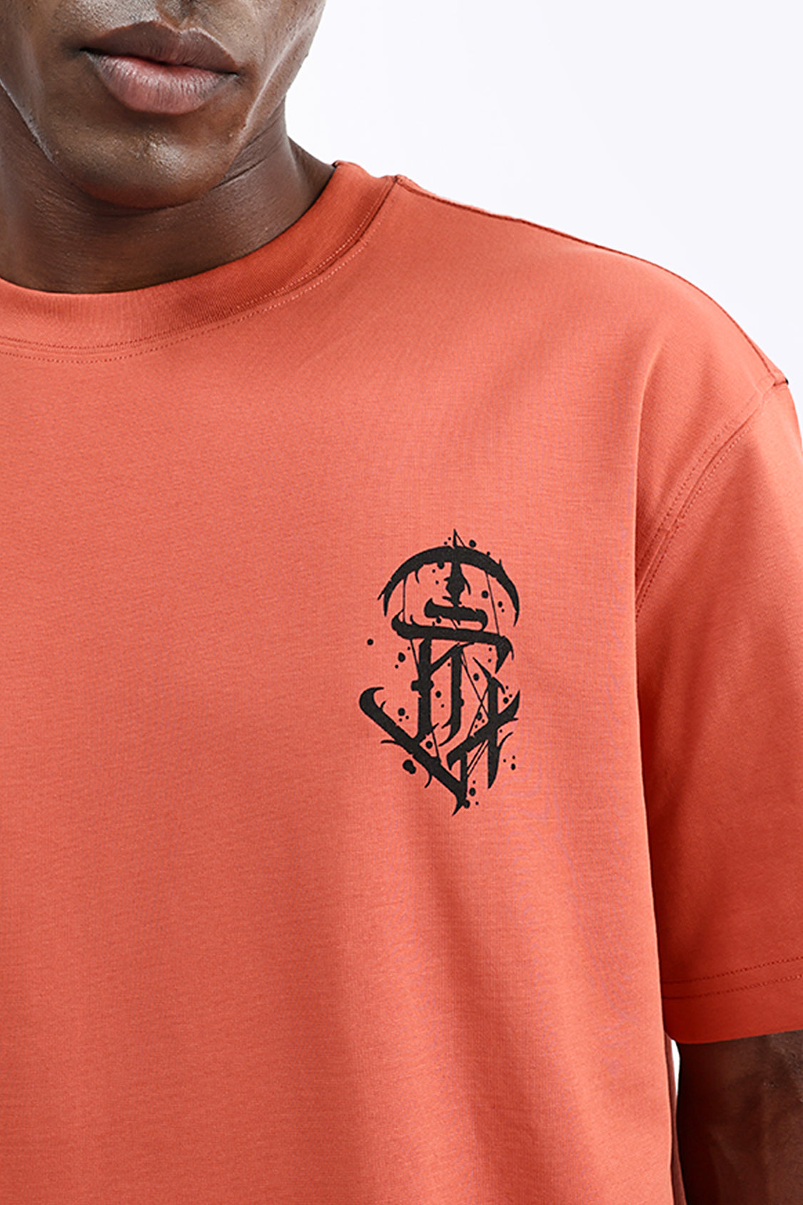 OVERSIZED BACK PRINT TEE