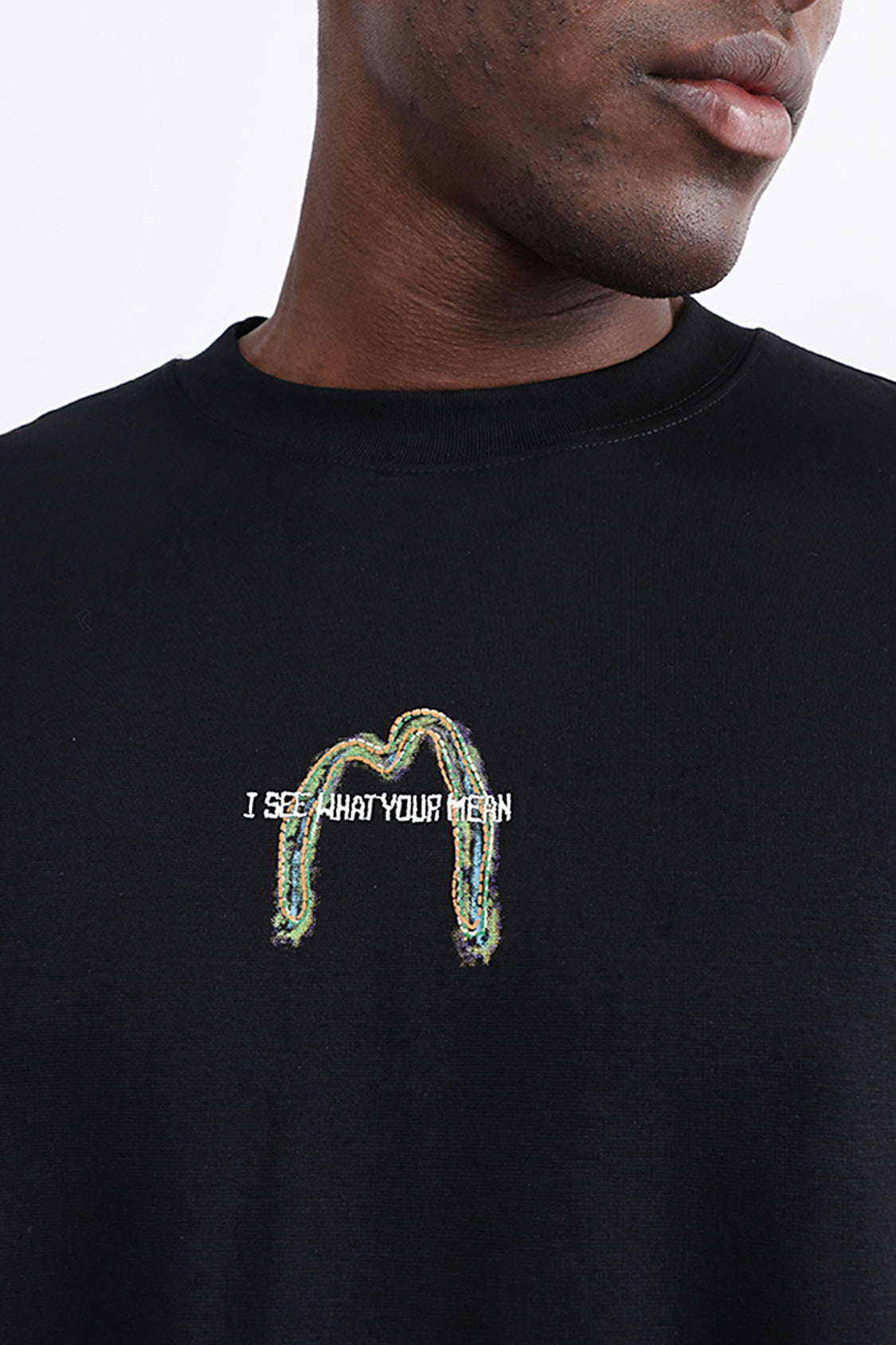 BACK EMBROIDERED OVERSIZE TEE