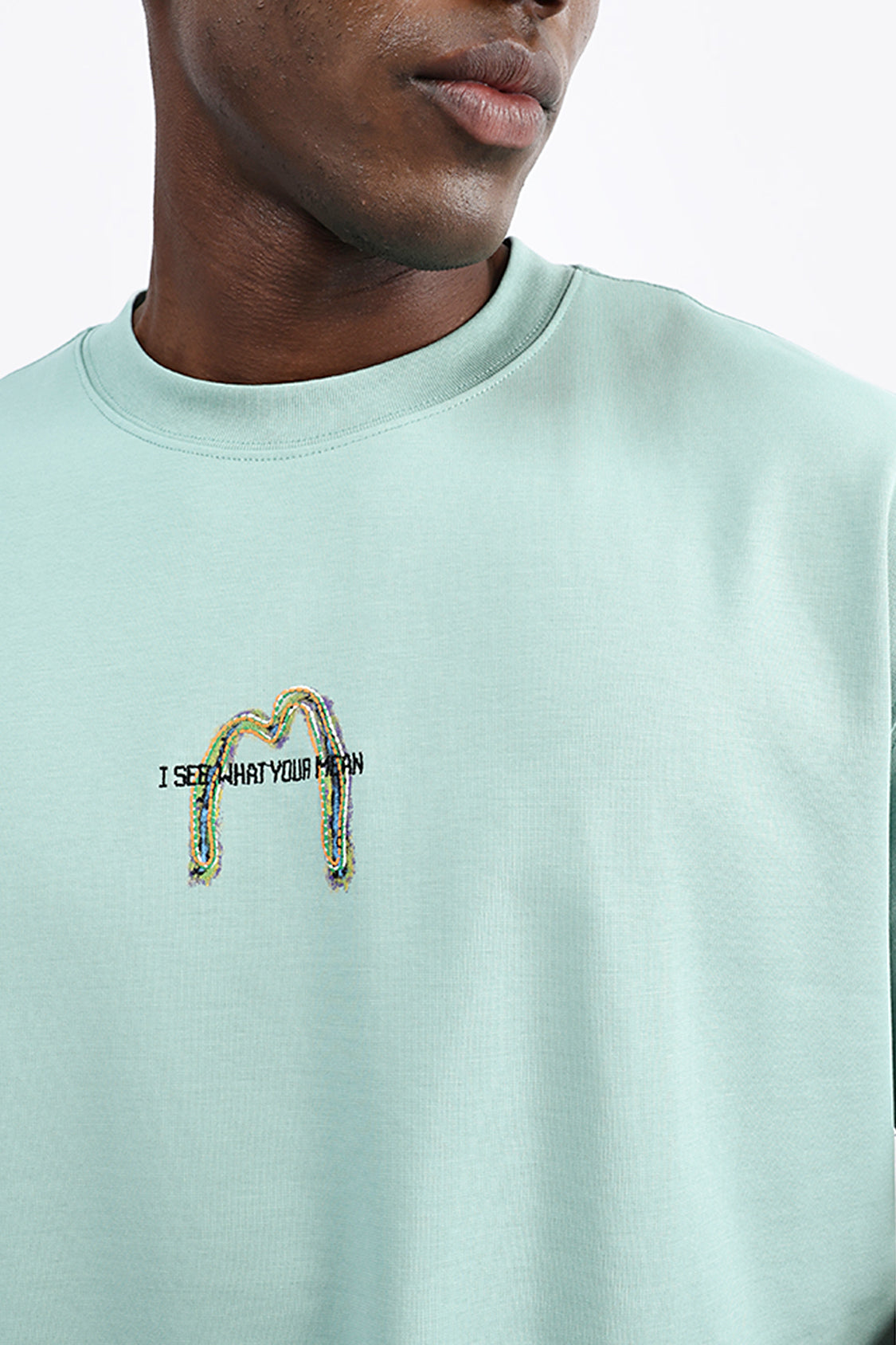 BACK EMBROIDERED OVERSIZE TEE