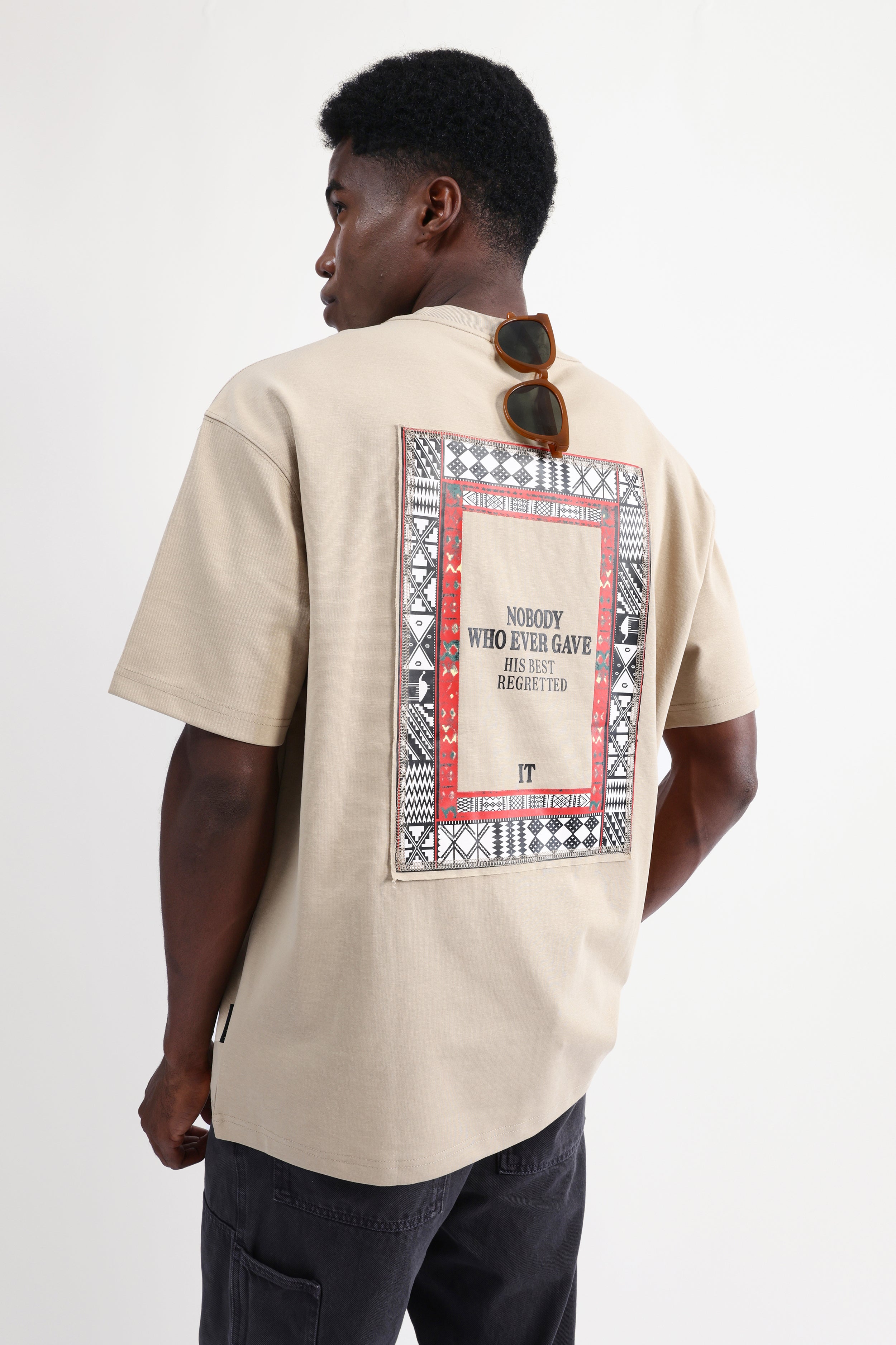 GRAPHIC BACKPRINT OVERSIZED T-SHIRT