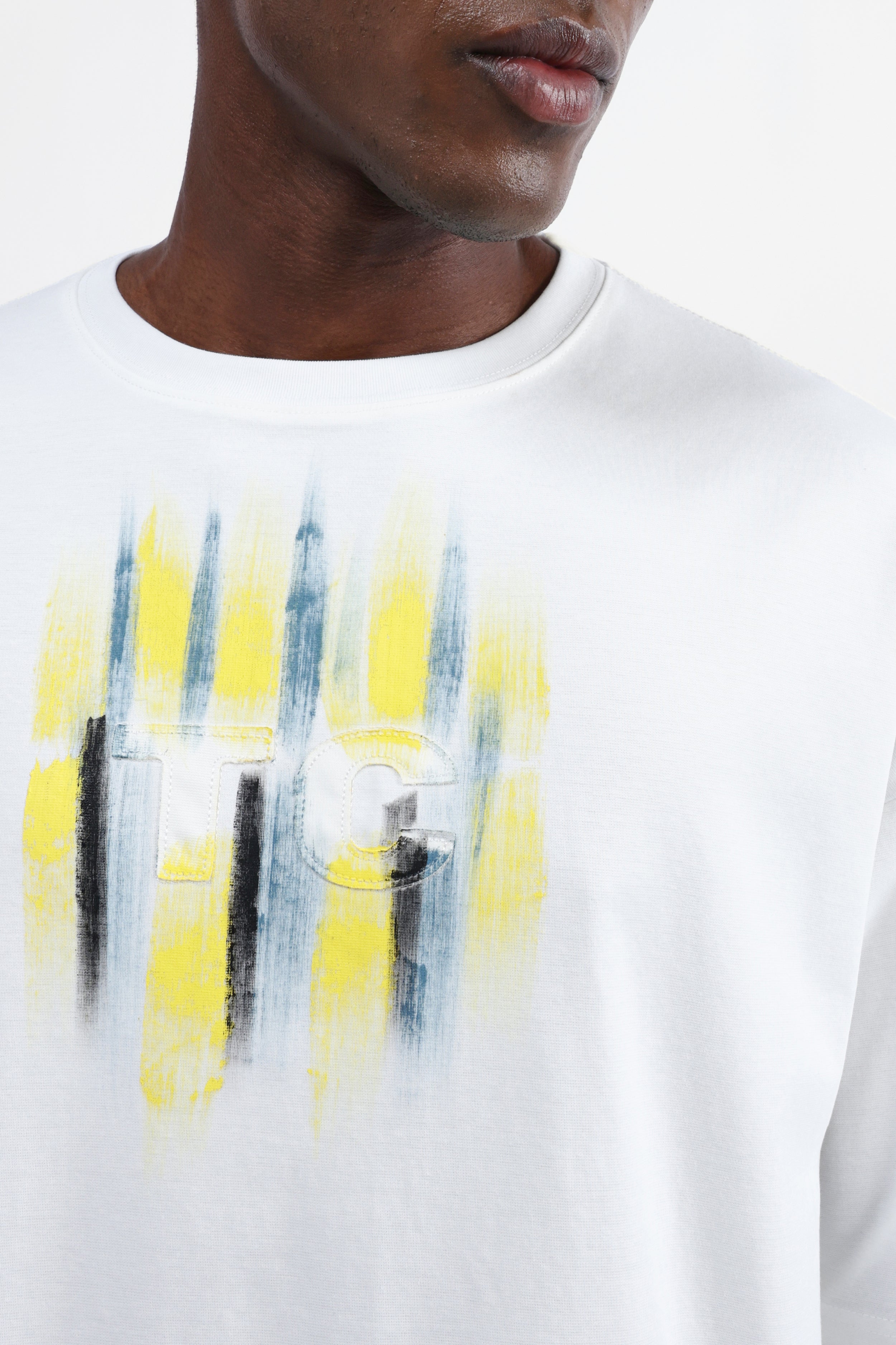 GRAPHIC PRINT OVERSIZED T-SHIRT