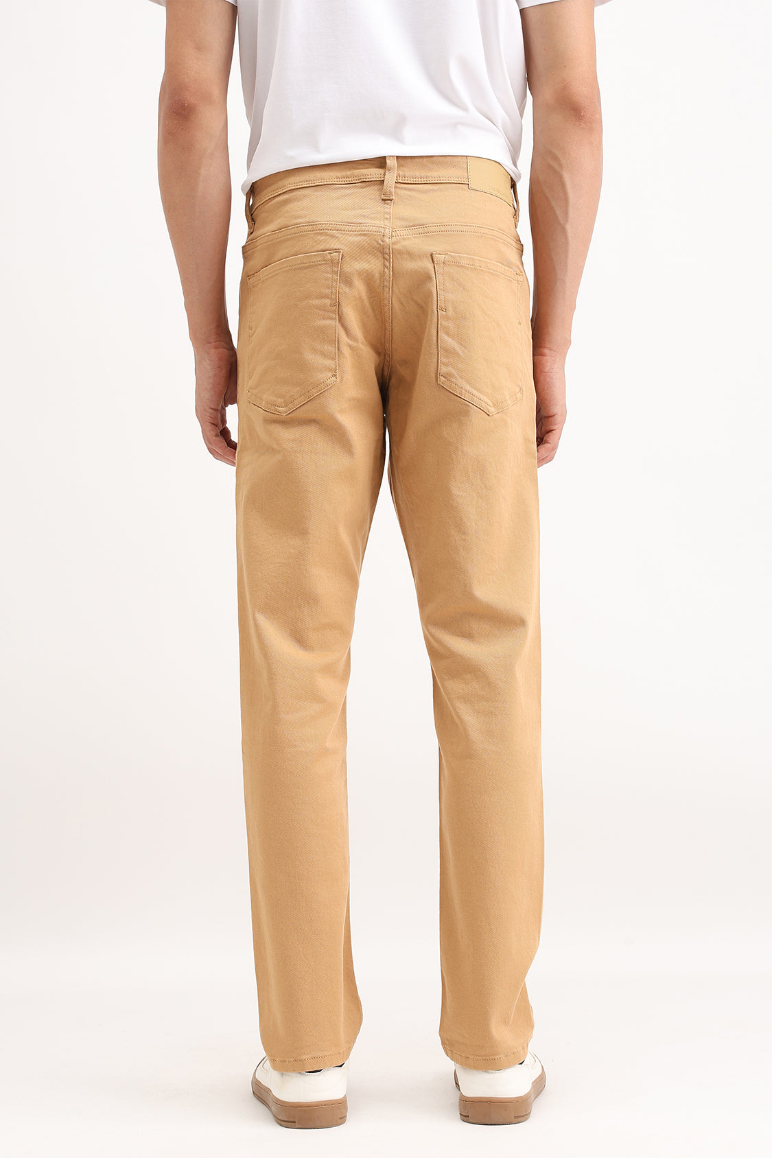 REGULAR FIT COLORED JEANS
