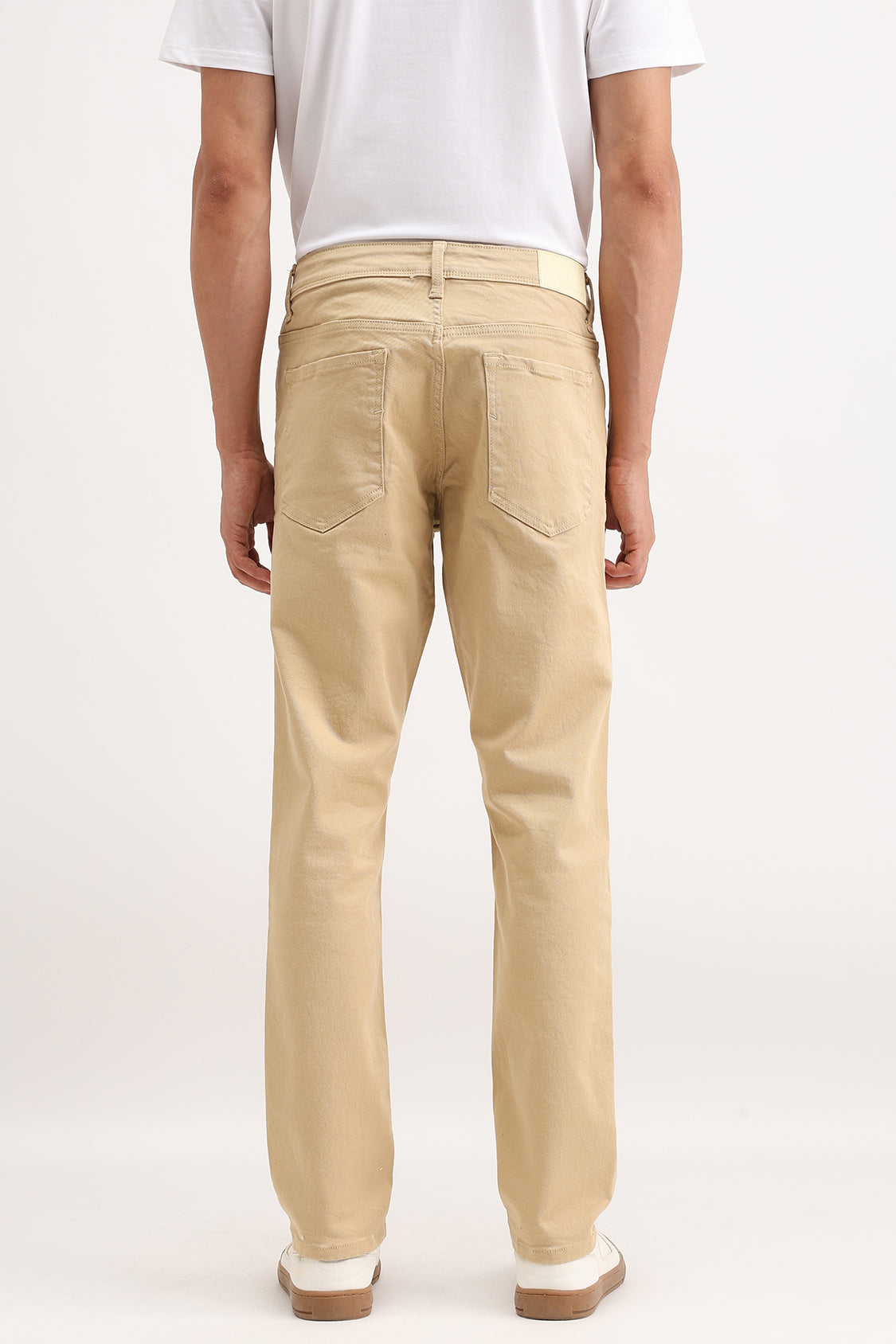 REGULAR FIT COLORED JEANS