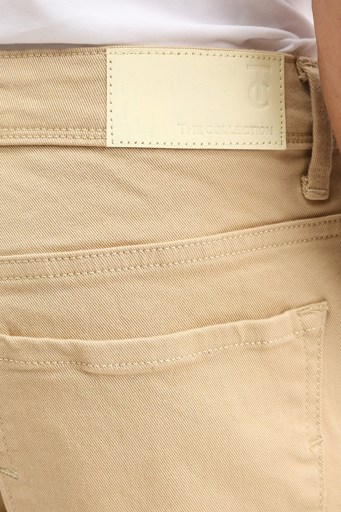REGULAR FIT COLORED JEANS