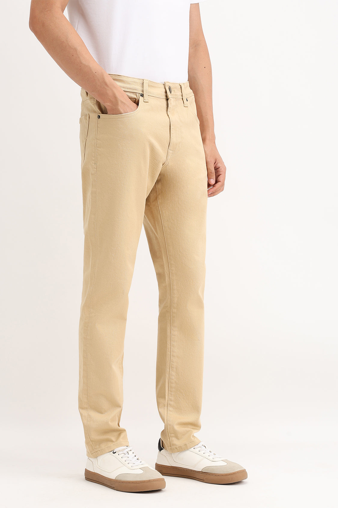 REGULAR FIT COLORED JEANS