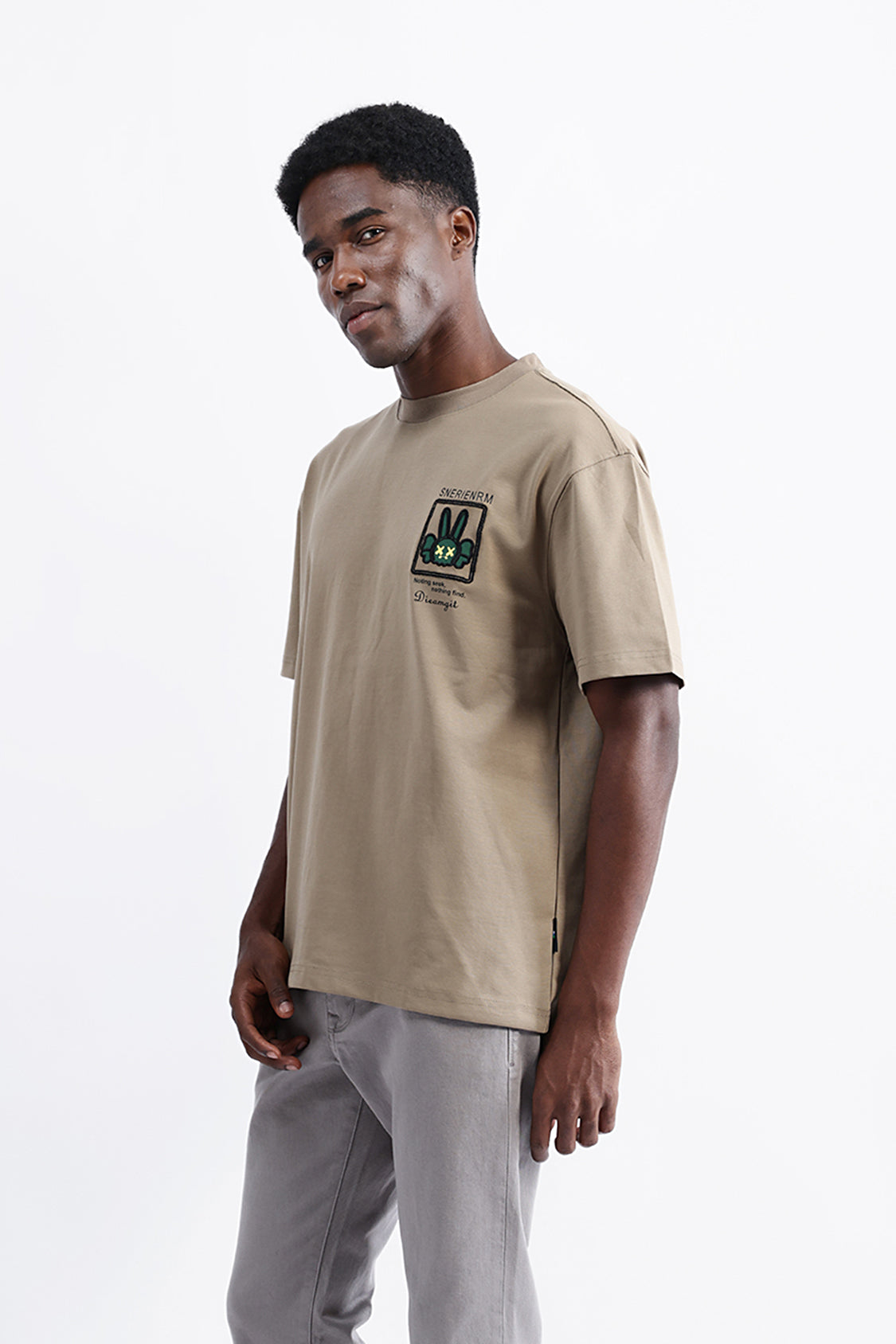 PATCH EMBROIDERED OVERSIZE TEE