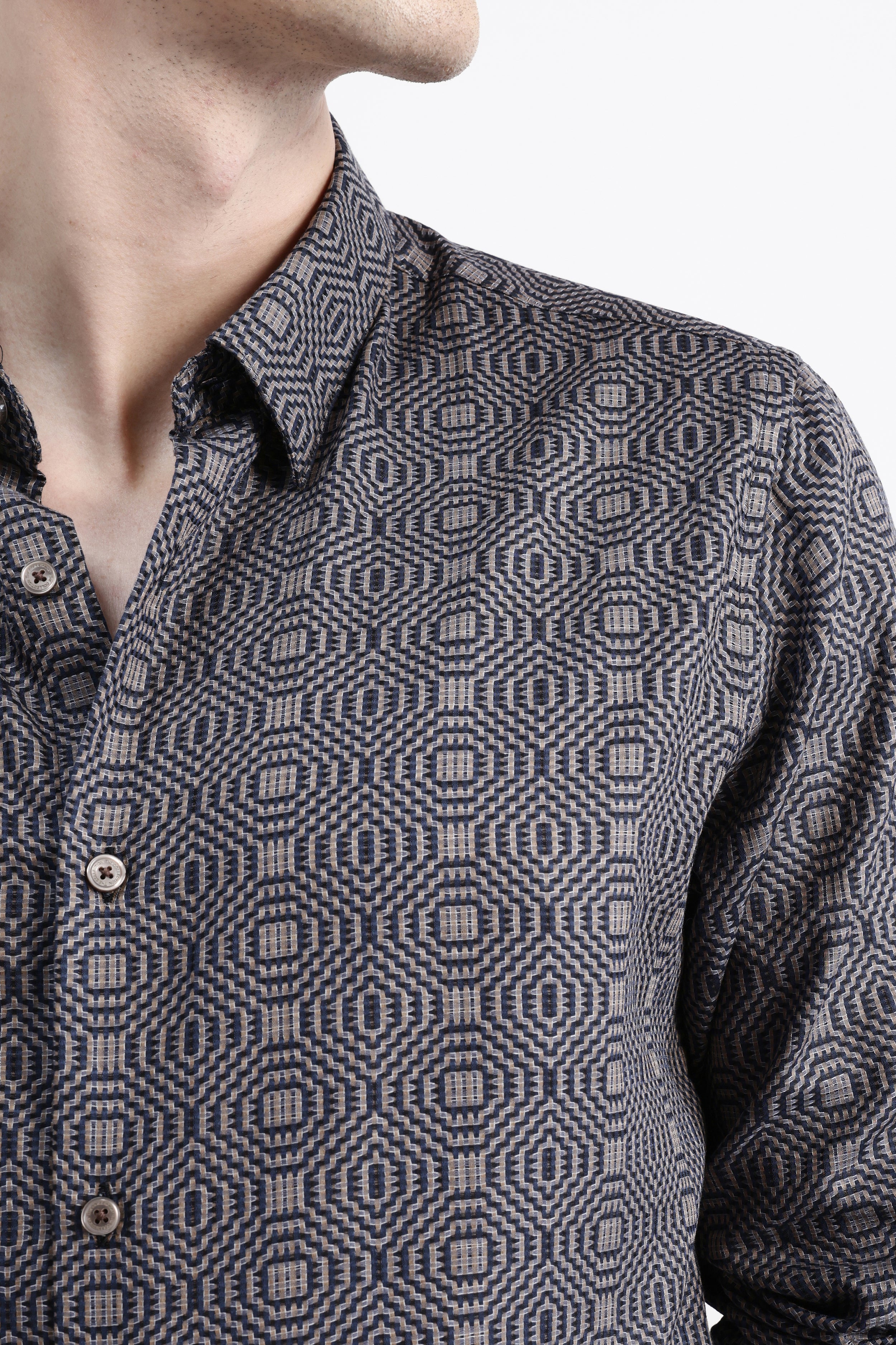 GEOMETRIC JACQUARD SHIRT