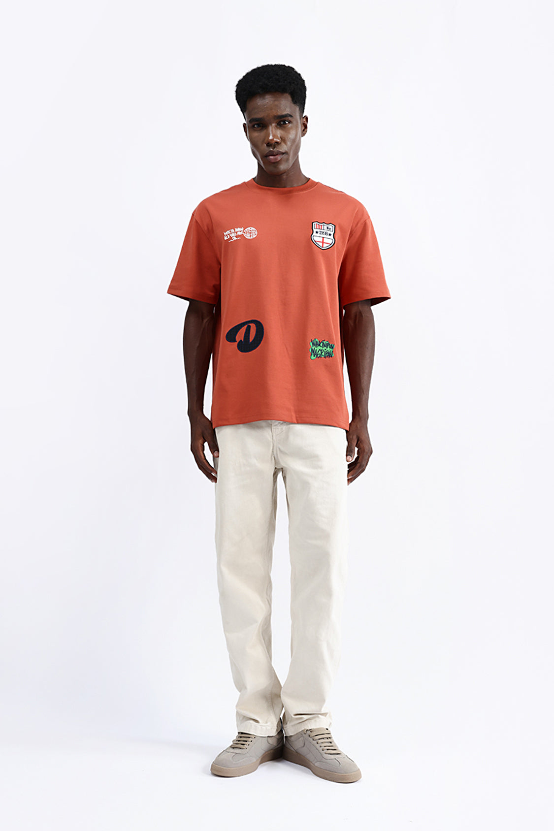 PATCH EMBROIDERED OVERSIZED TEE