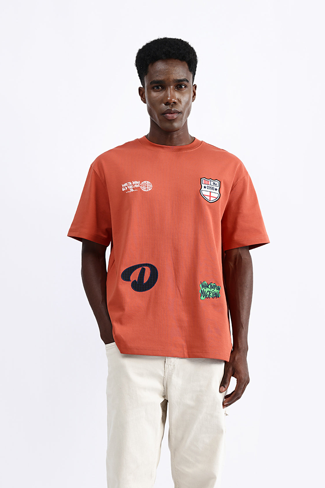 PATCH EMBROIDERED OVERSIZED TEE