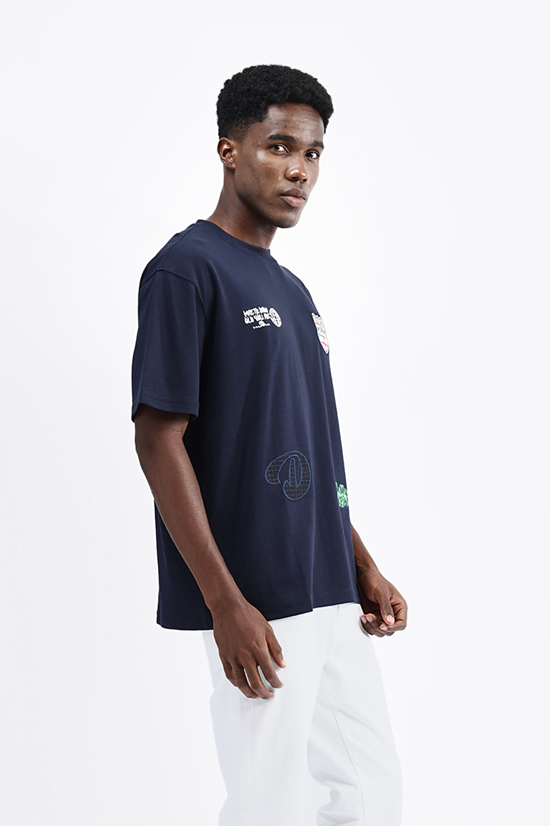 PATCH EMBROIDERED OVERSIZED TEE