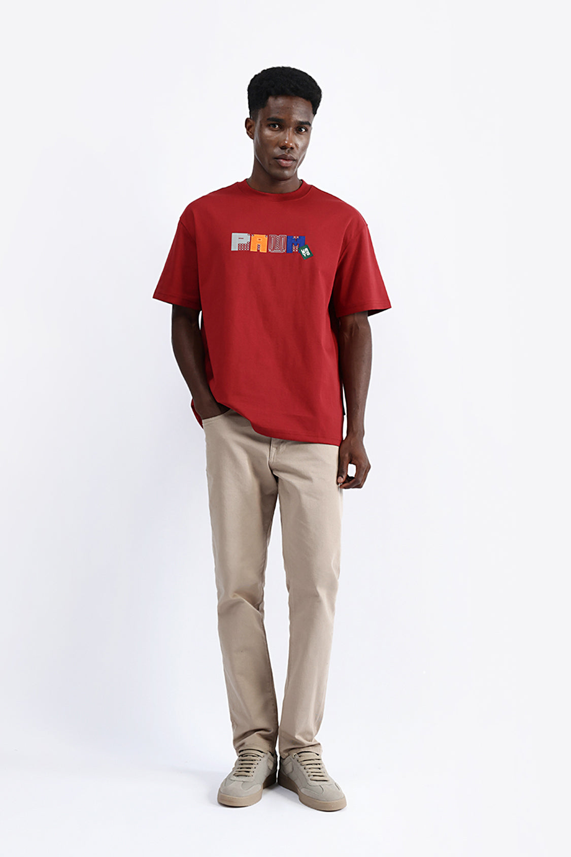 EMBROIDERED OVERSIZED TEE