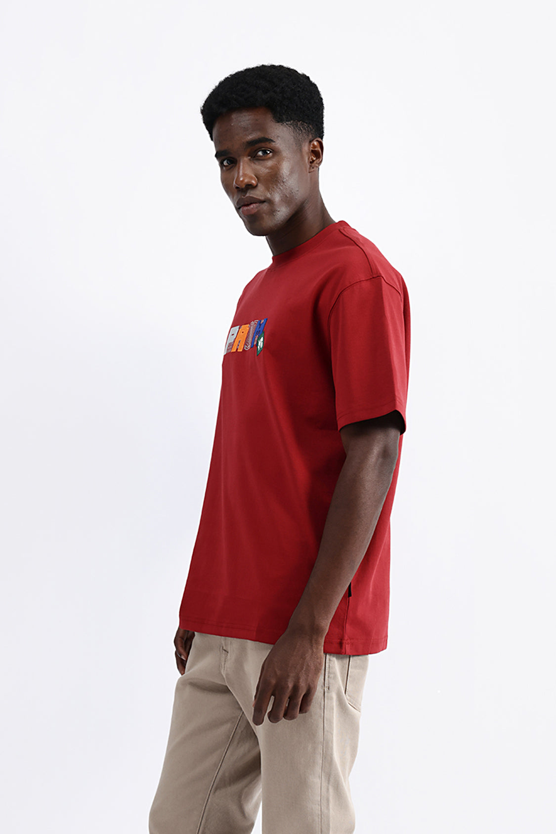 EMBROIDERED OVERSIZED TEE