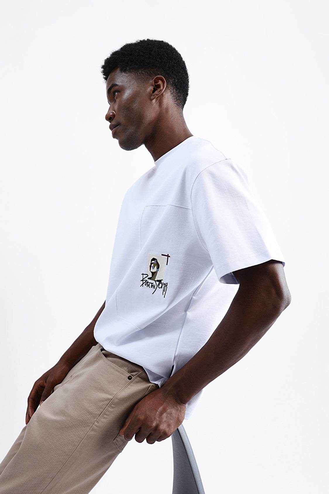 PATCH EMBROIDERED OVERSIZED TEE