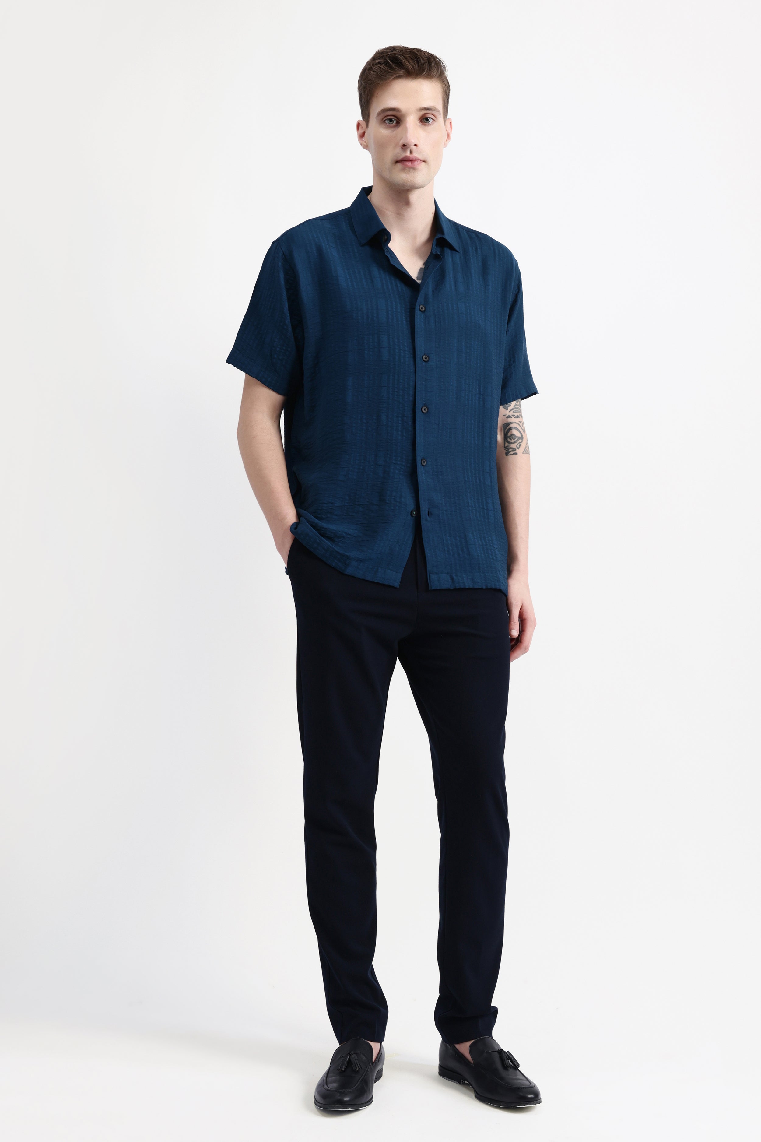 HALF SLEEVES TEXURED SHIRT