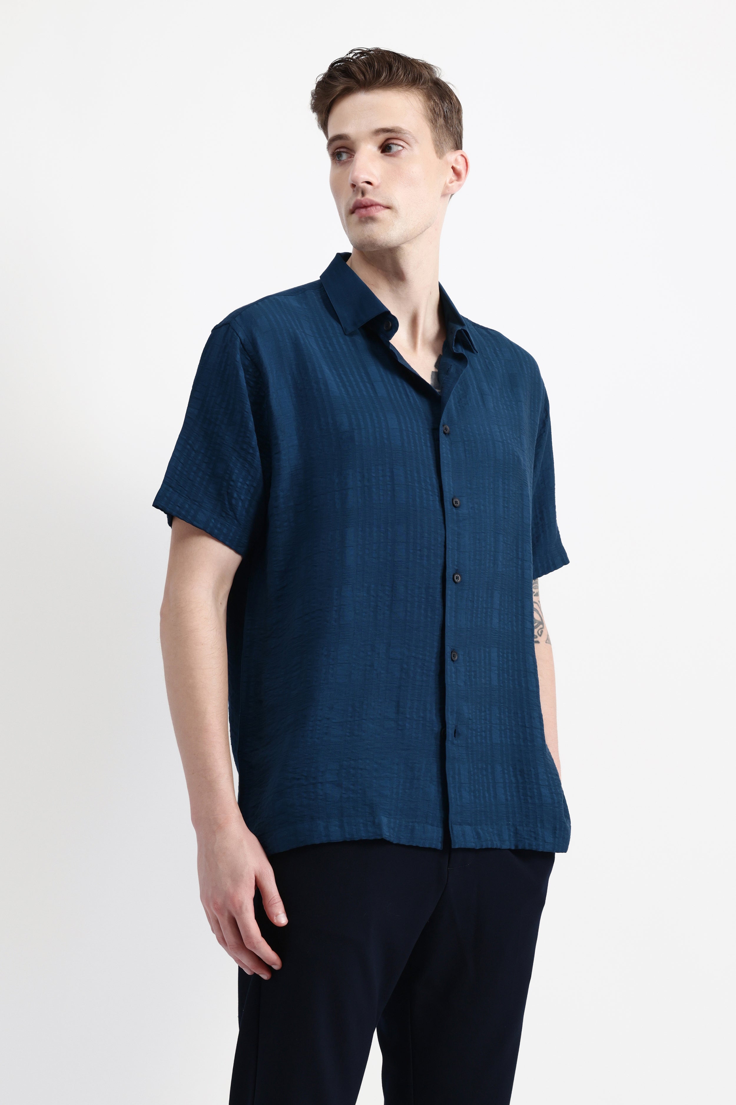 HALF SLEEVES TEXURED SHIRT