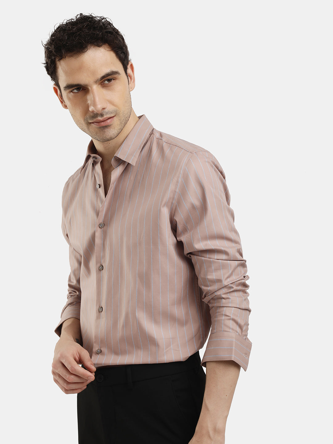 FULL SLEEVES VERTICAL STRIPED SHIRT