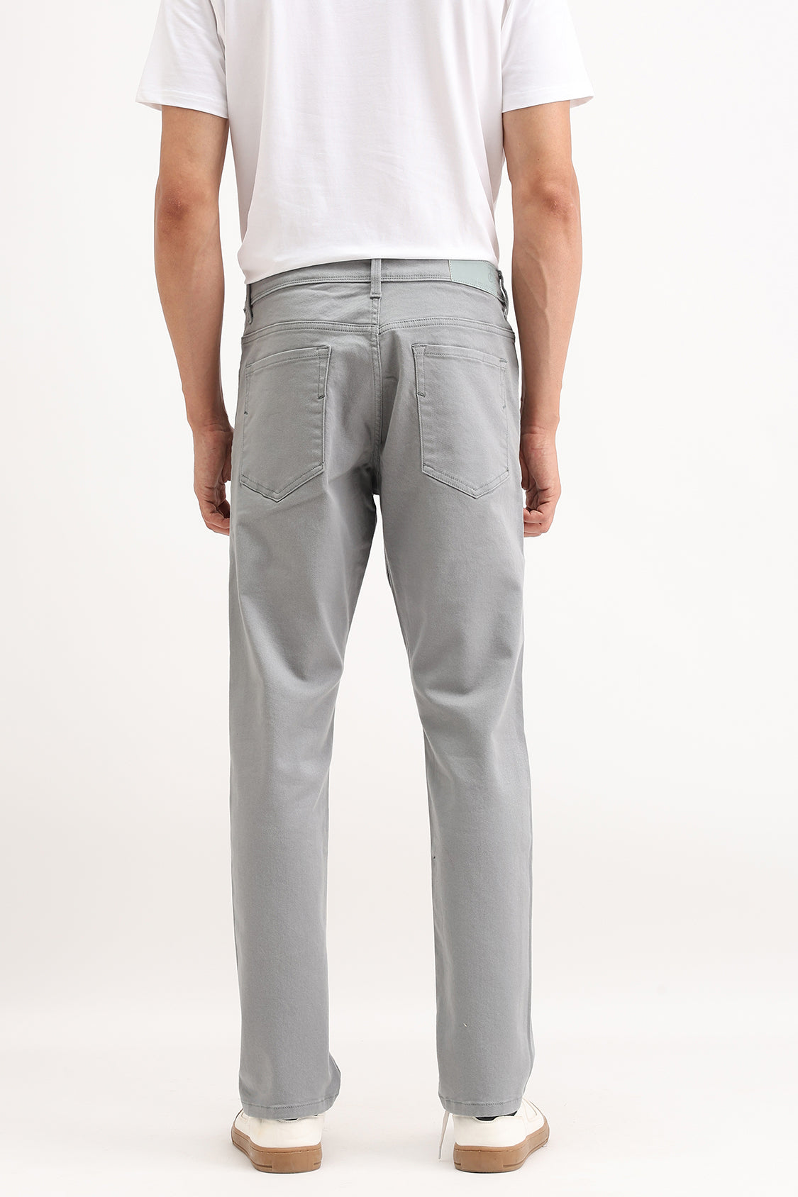 REGULAR FIT COLORED JEANS