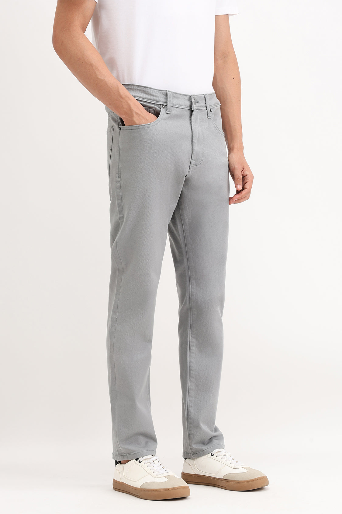 REGULAR FIT COLORED JEANS