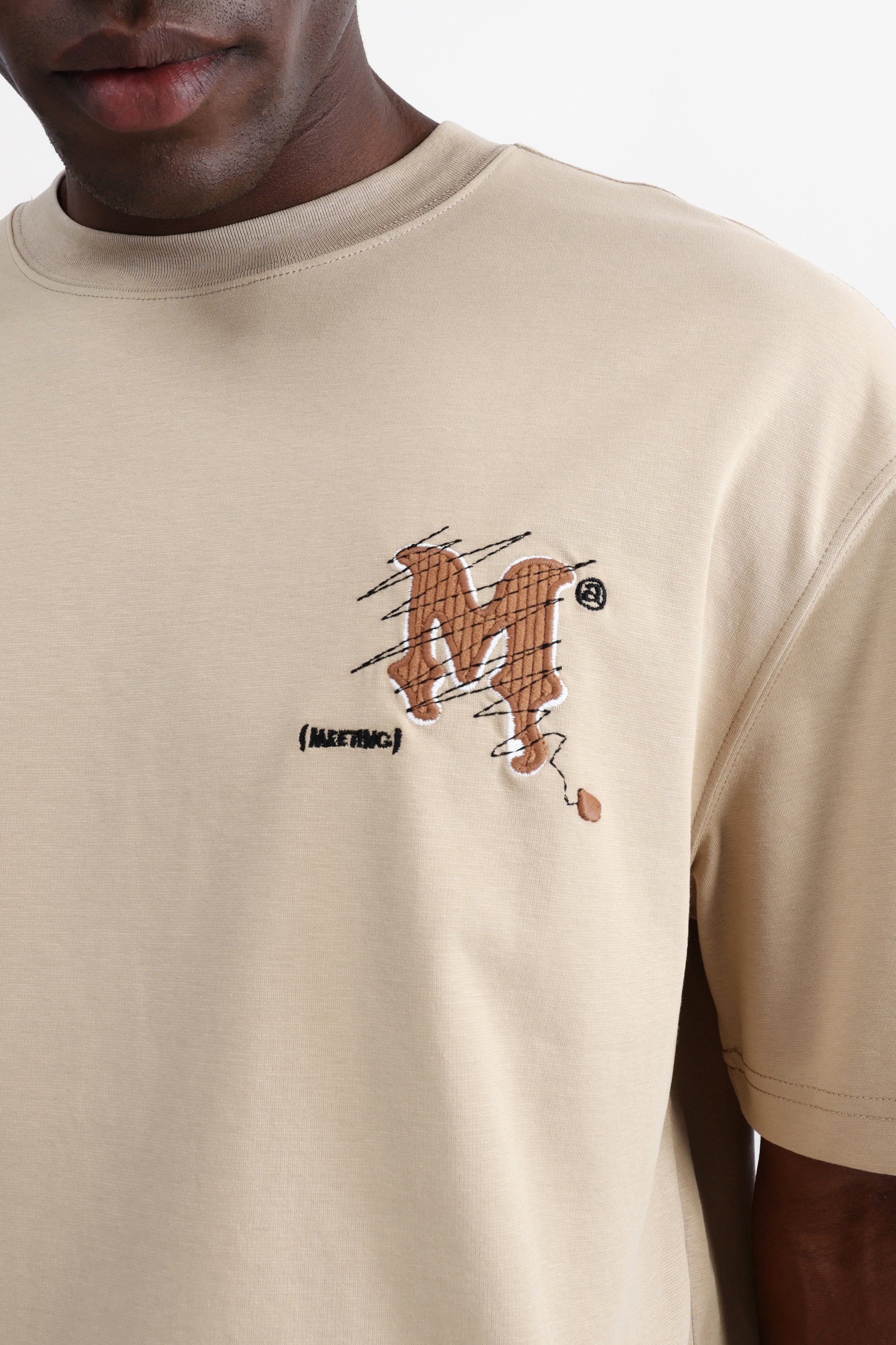 PATCH EMBROIDERED OVERSIZED T-SHIRT