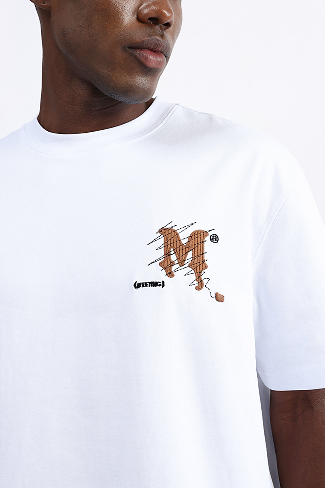 PATCH EMBROIDERED OVERSIZED TEE