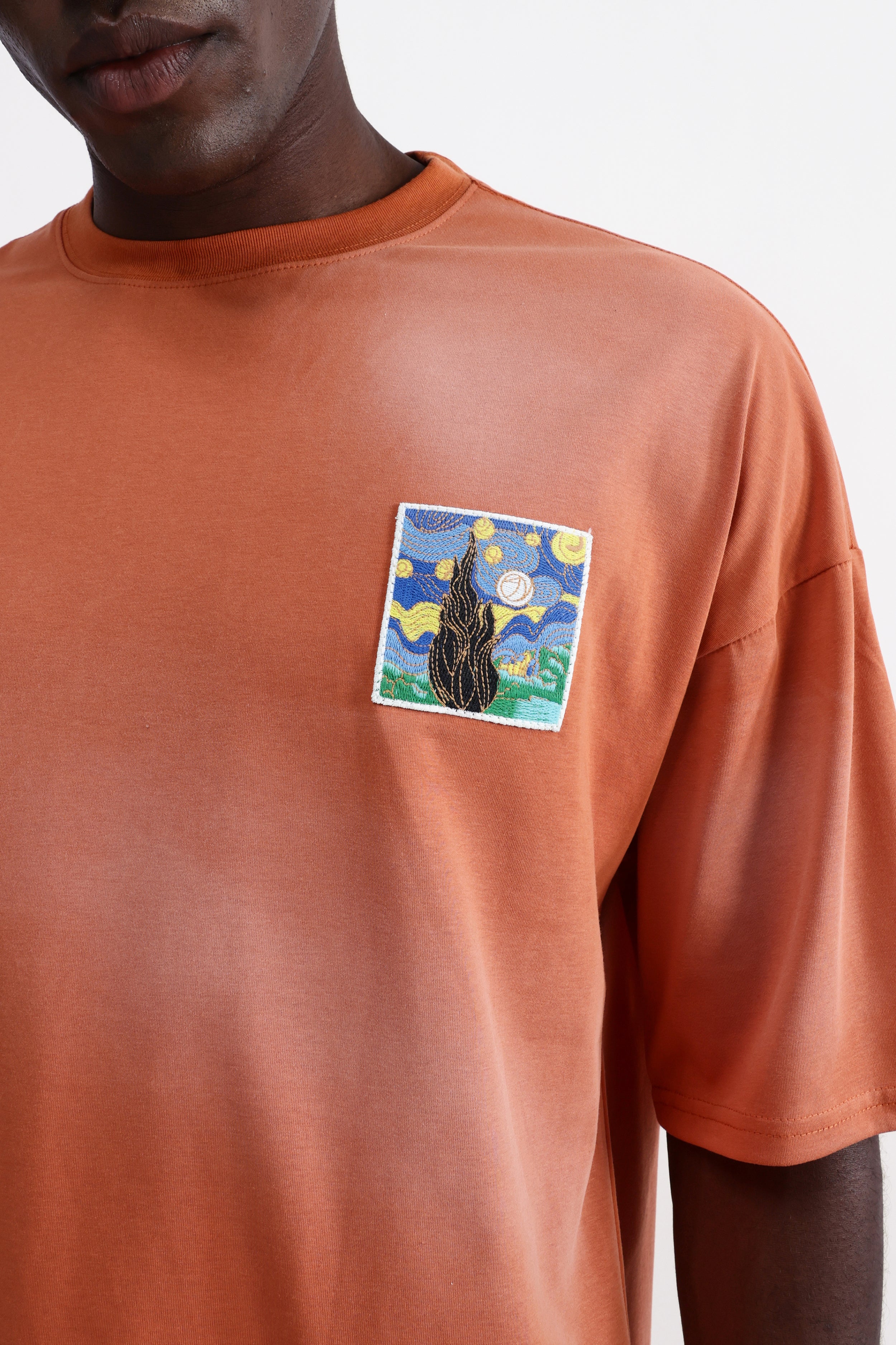 PATCH EMBROIDERED OVERSIZED T-SHIRT