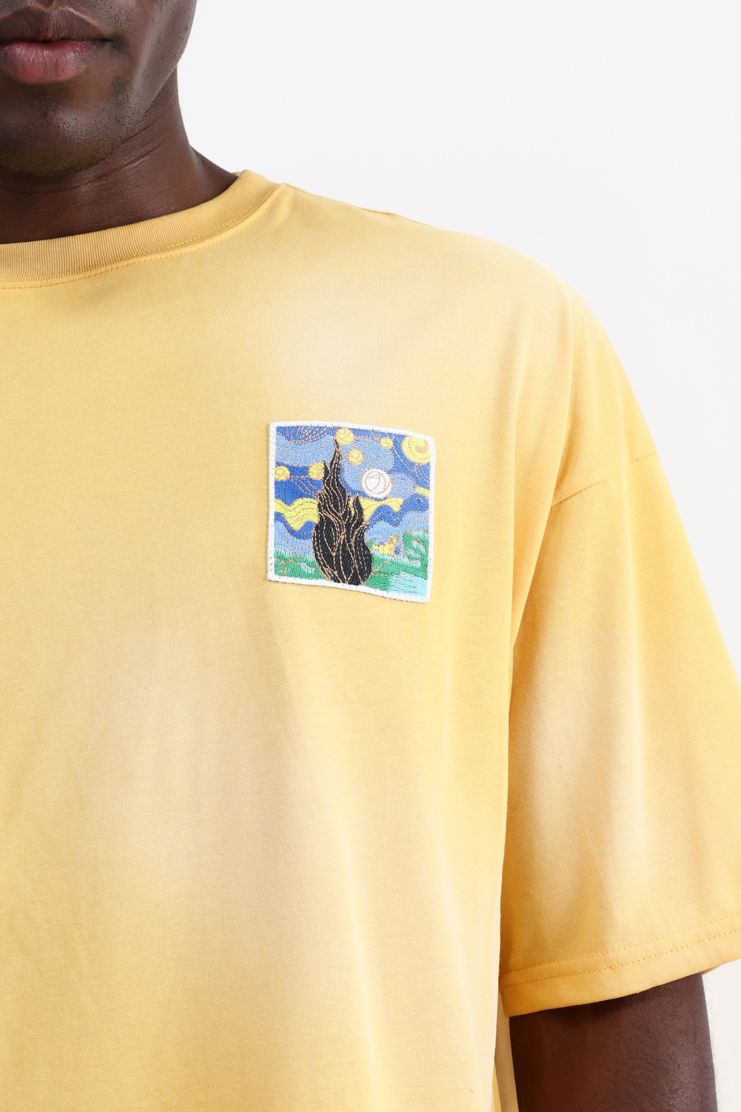 PATCH EMBROIDERED OVERSIZED T-SHIRT