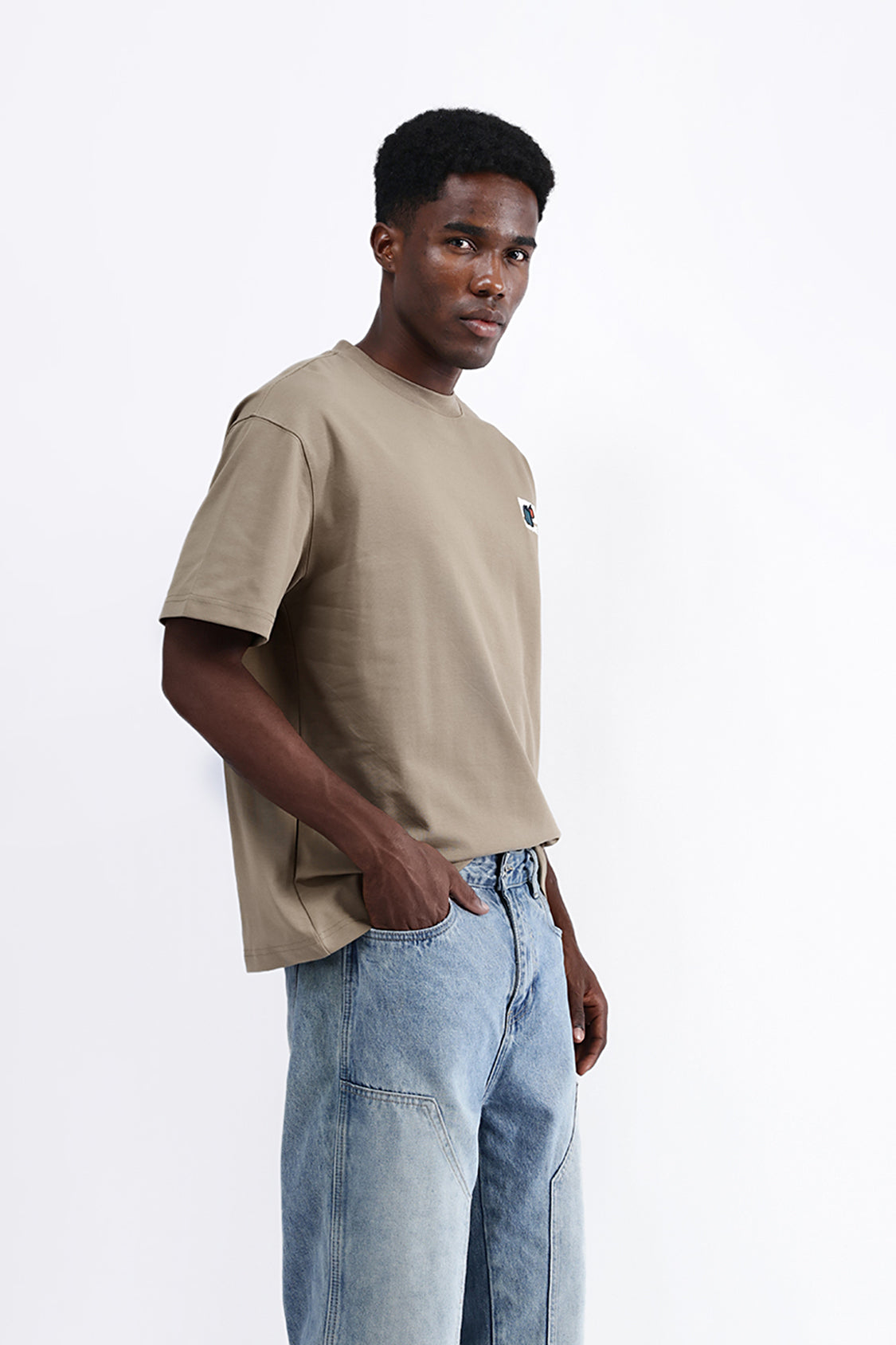 GRAPHIC BACKPRINT OVERSIZED TEES