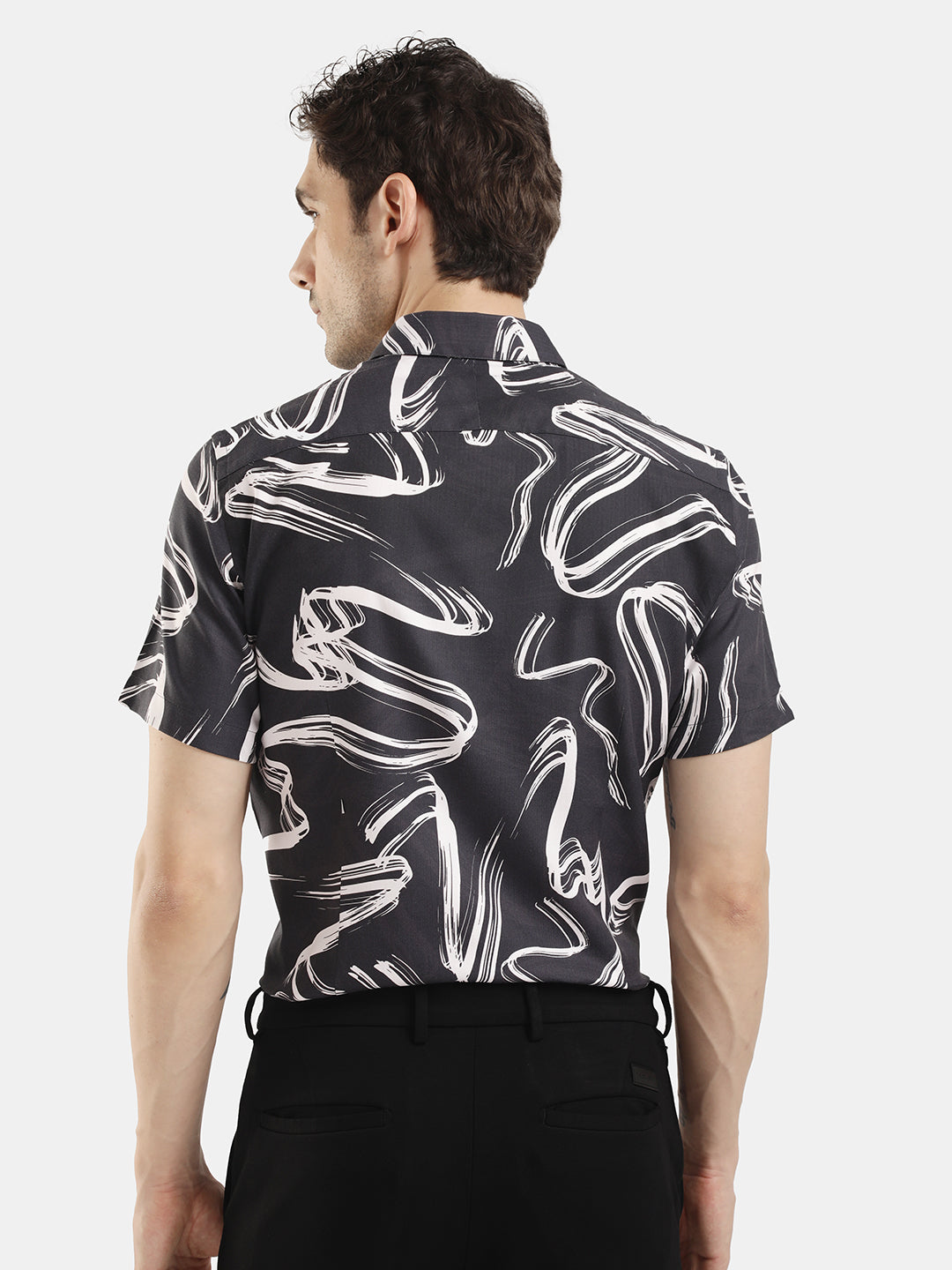 SHORT SLEEVE ABSTRACT PRINT SHIRT