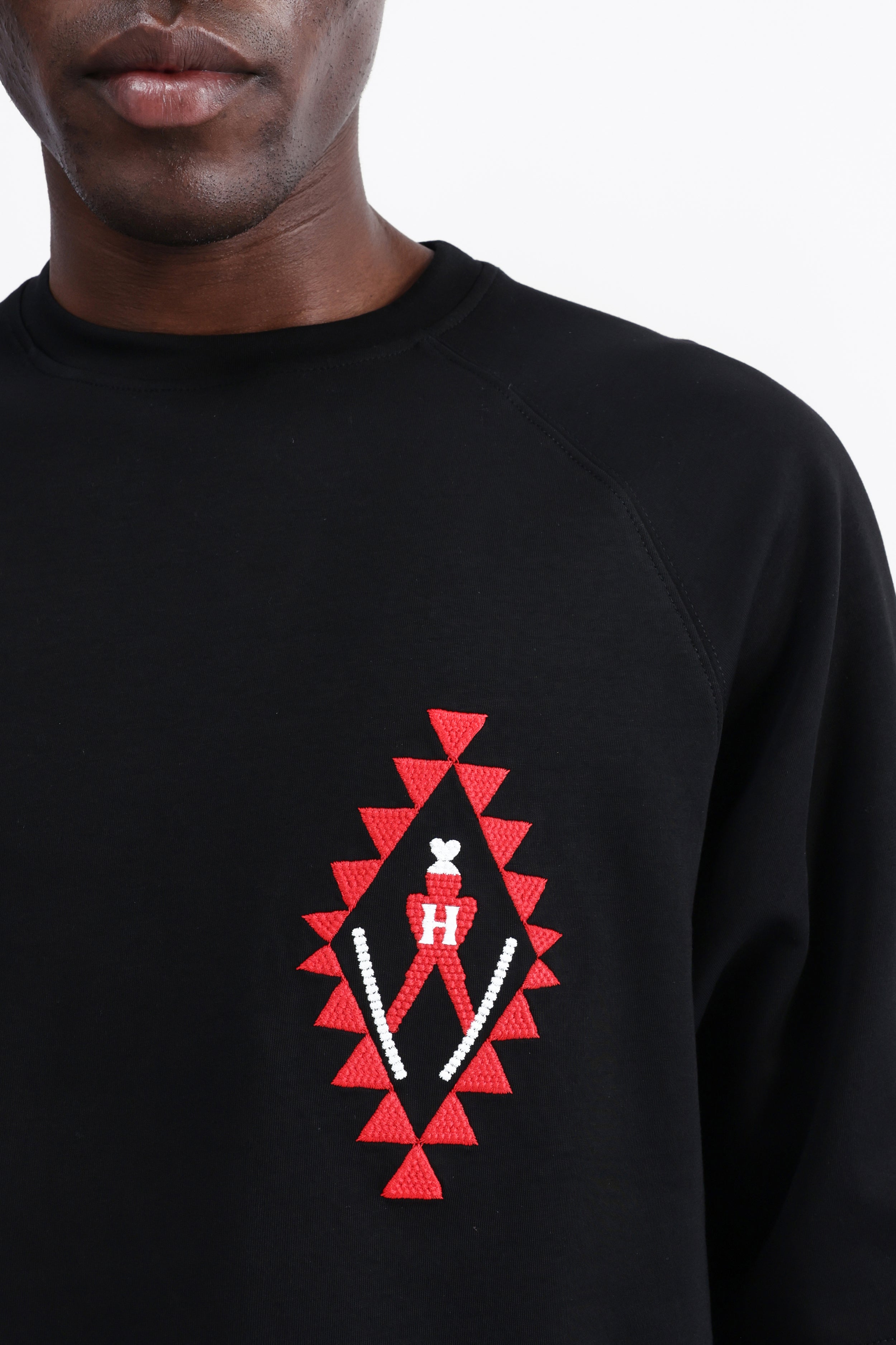 EMBROIDERED OVERSIZED T-SHIRT