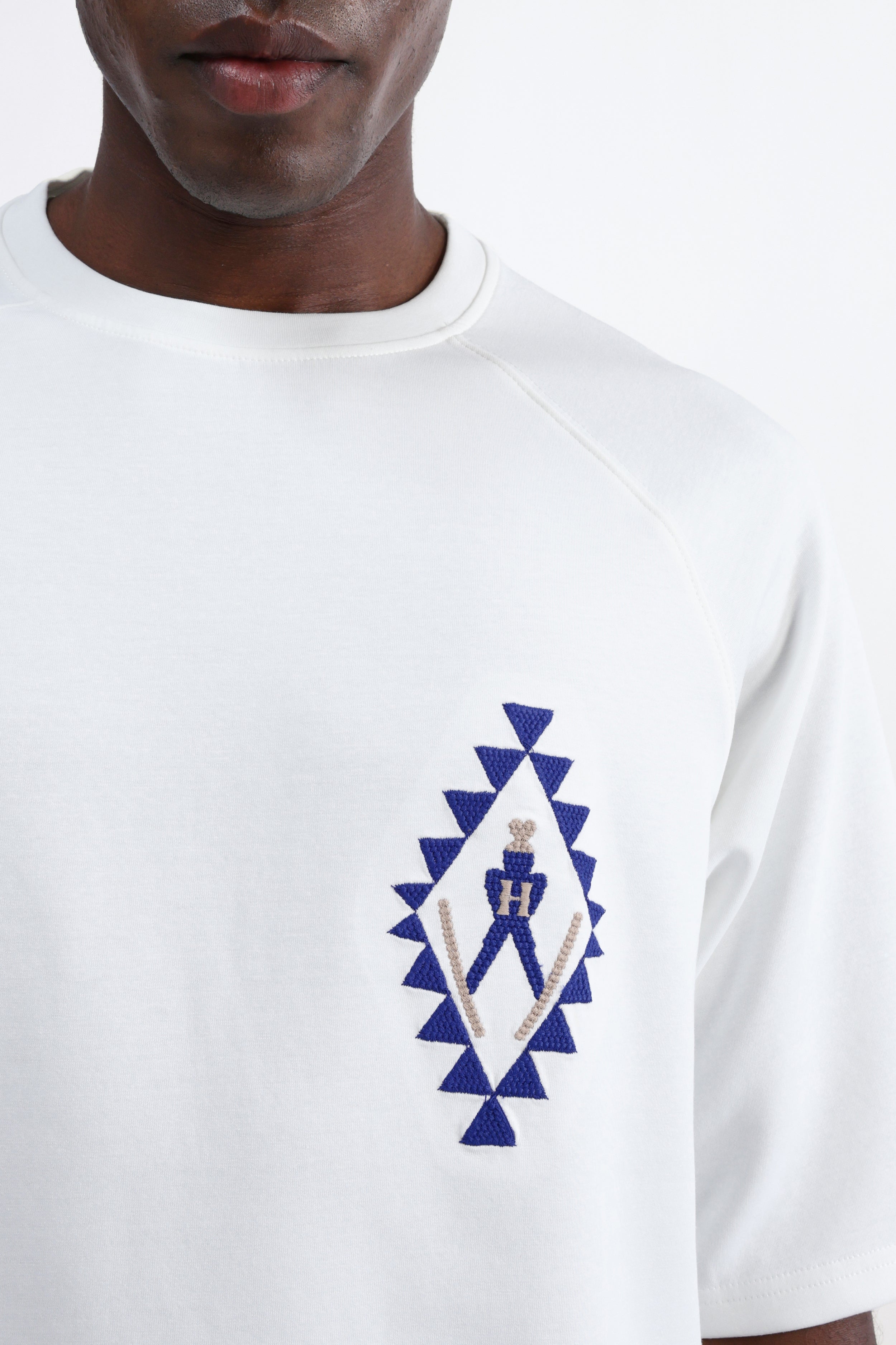 EMBROIDERED OVERSIZED T-SHIRT