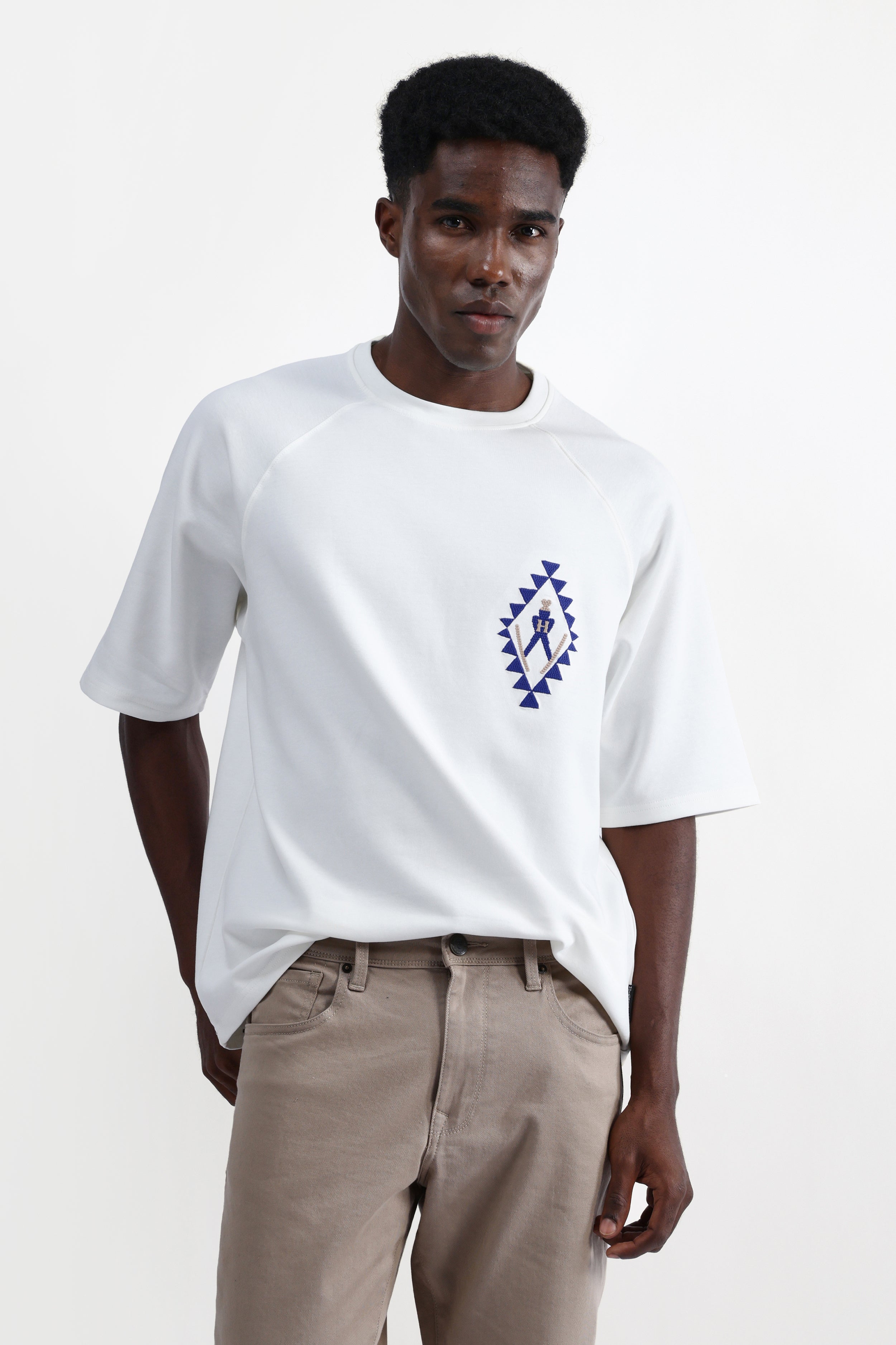 EMBROIDERED OVERSIZED T-SHIRT