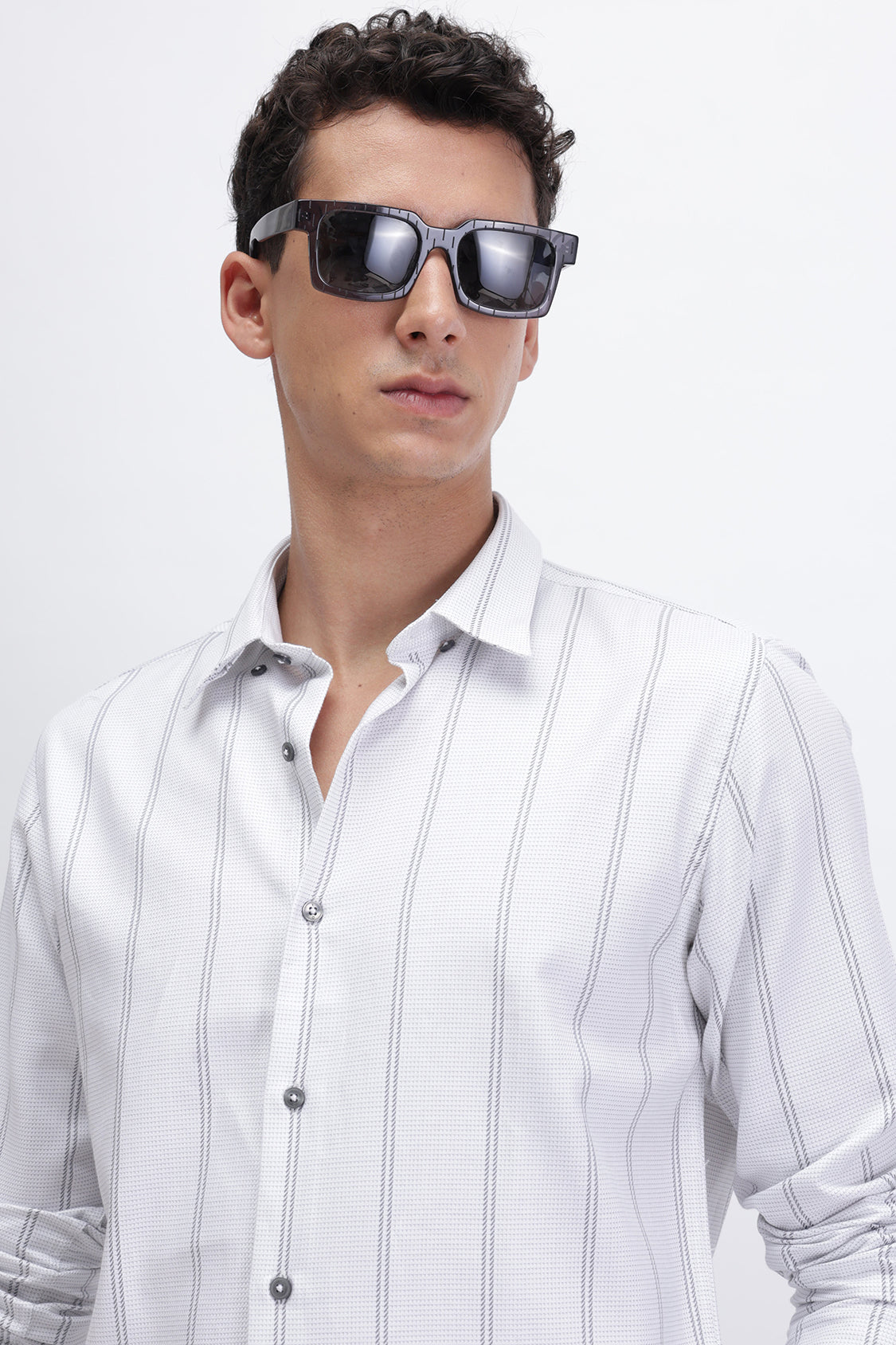 VERTICAL STRIPED SHIRT