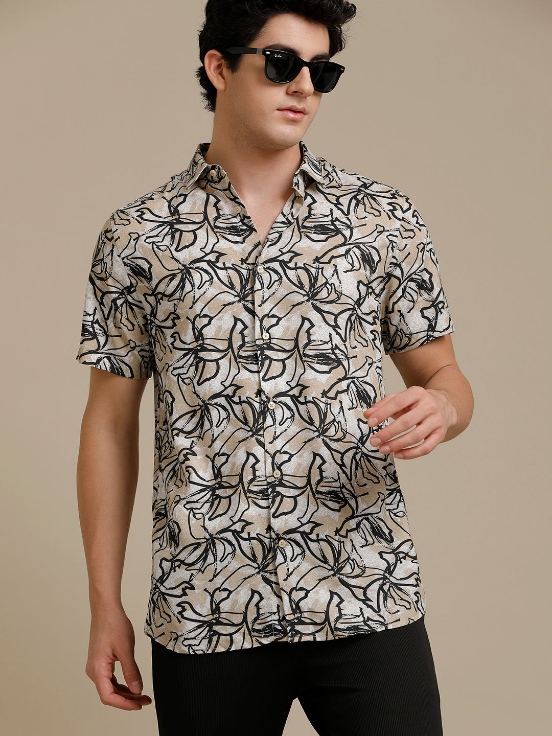 Floral Sand Print Short Sleeve Shirt