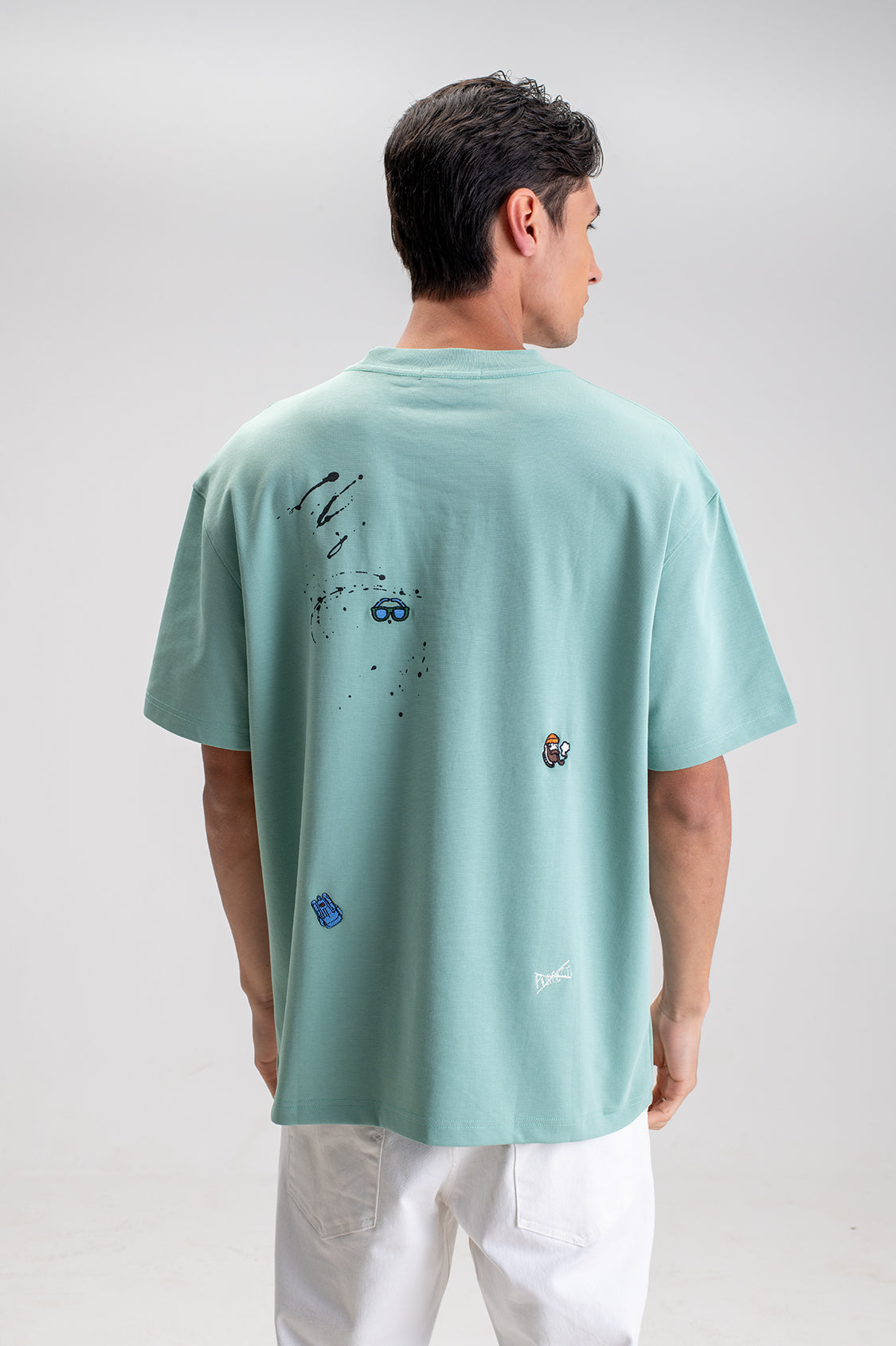 GRAPHIC PRINT OVERSIZED TEE