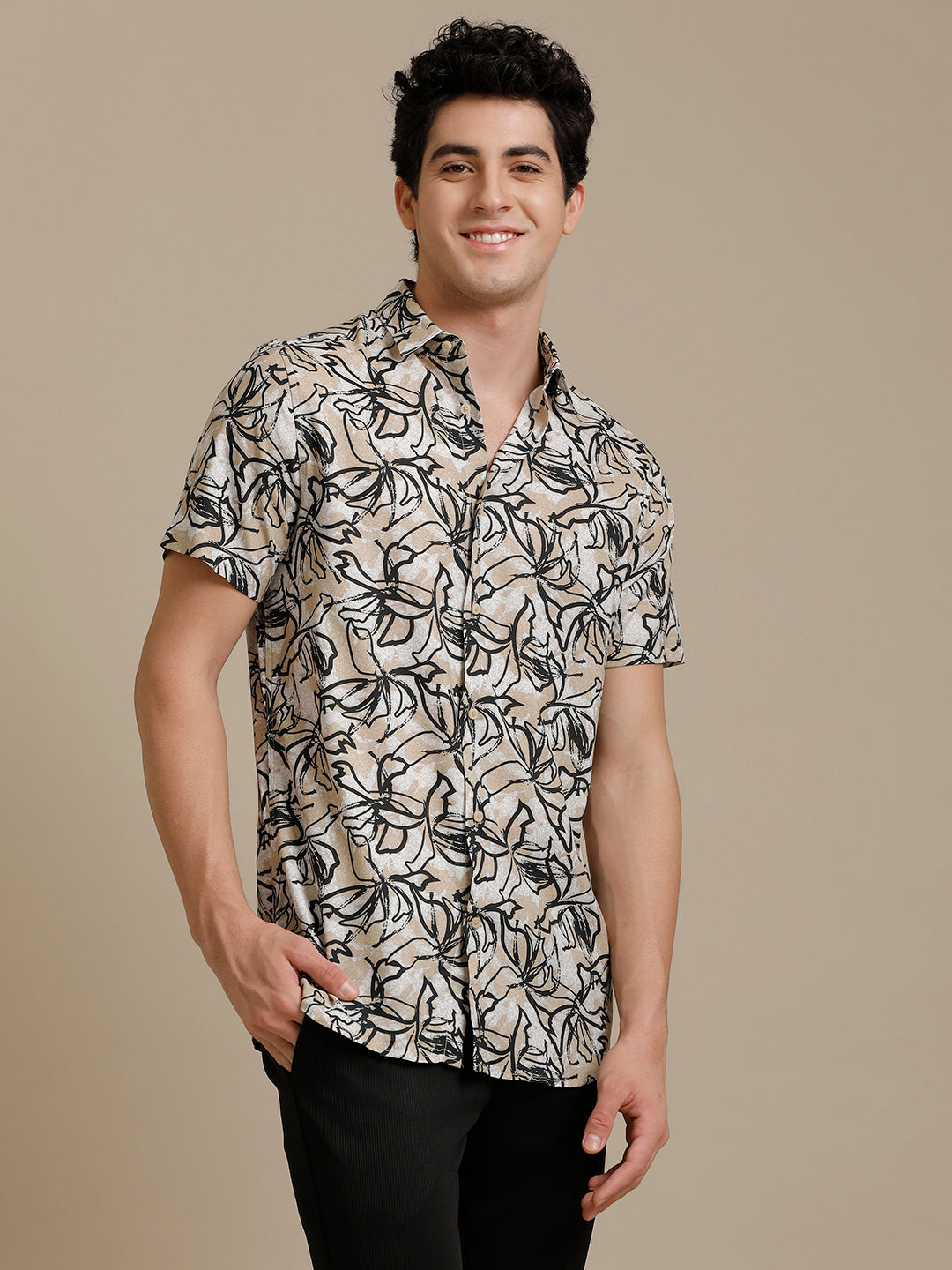 Floral Sand Print Short Sleeve Shirt