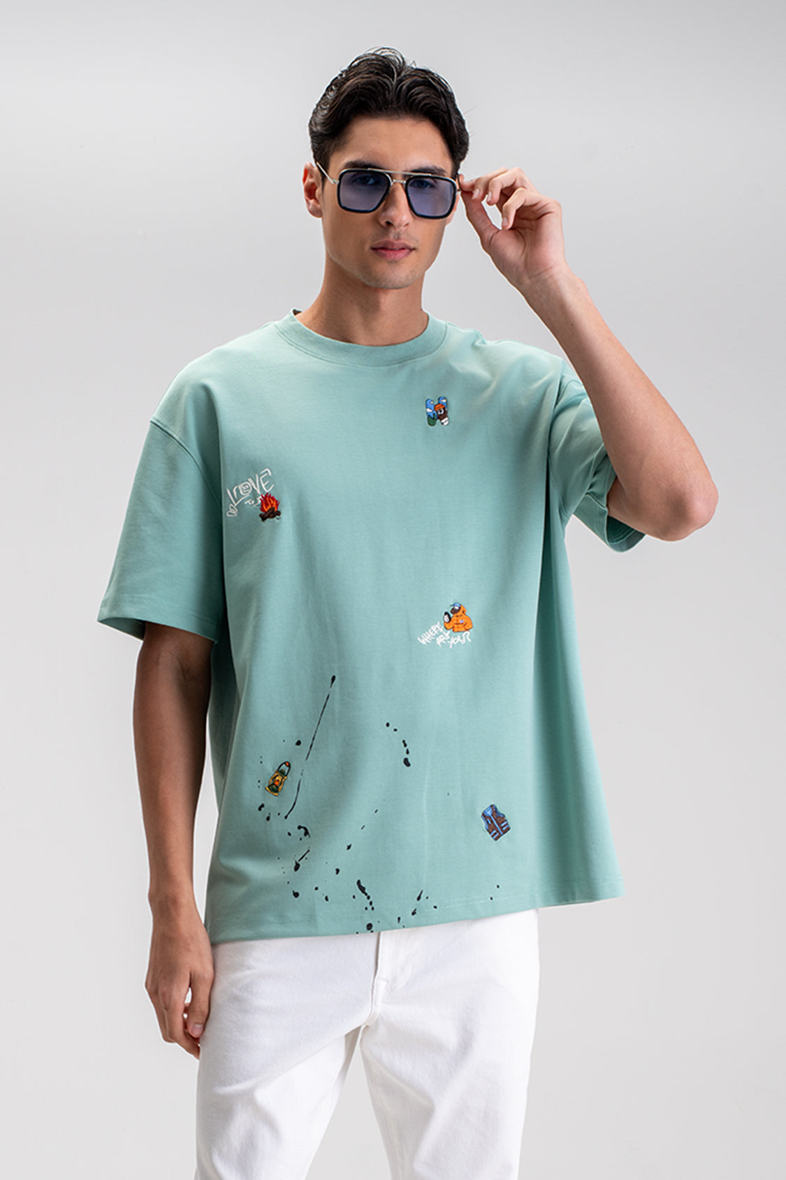 GRAPHIC PRINT OVERSIZED TEE