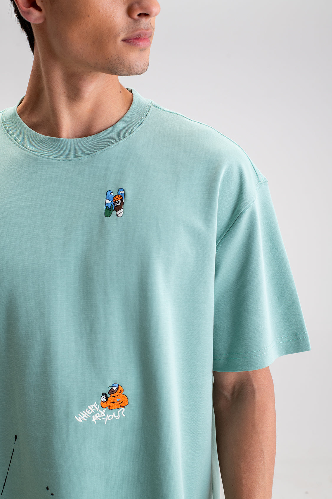 GRAPHIC PRINT OVERSIZED TEE