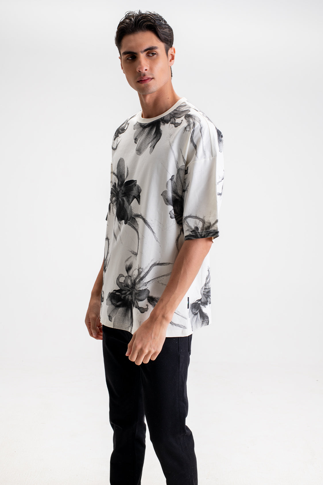 ALLOVER FLORAL PRINT OVERSIZED T-SHIRT