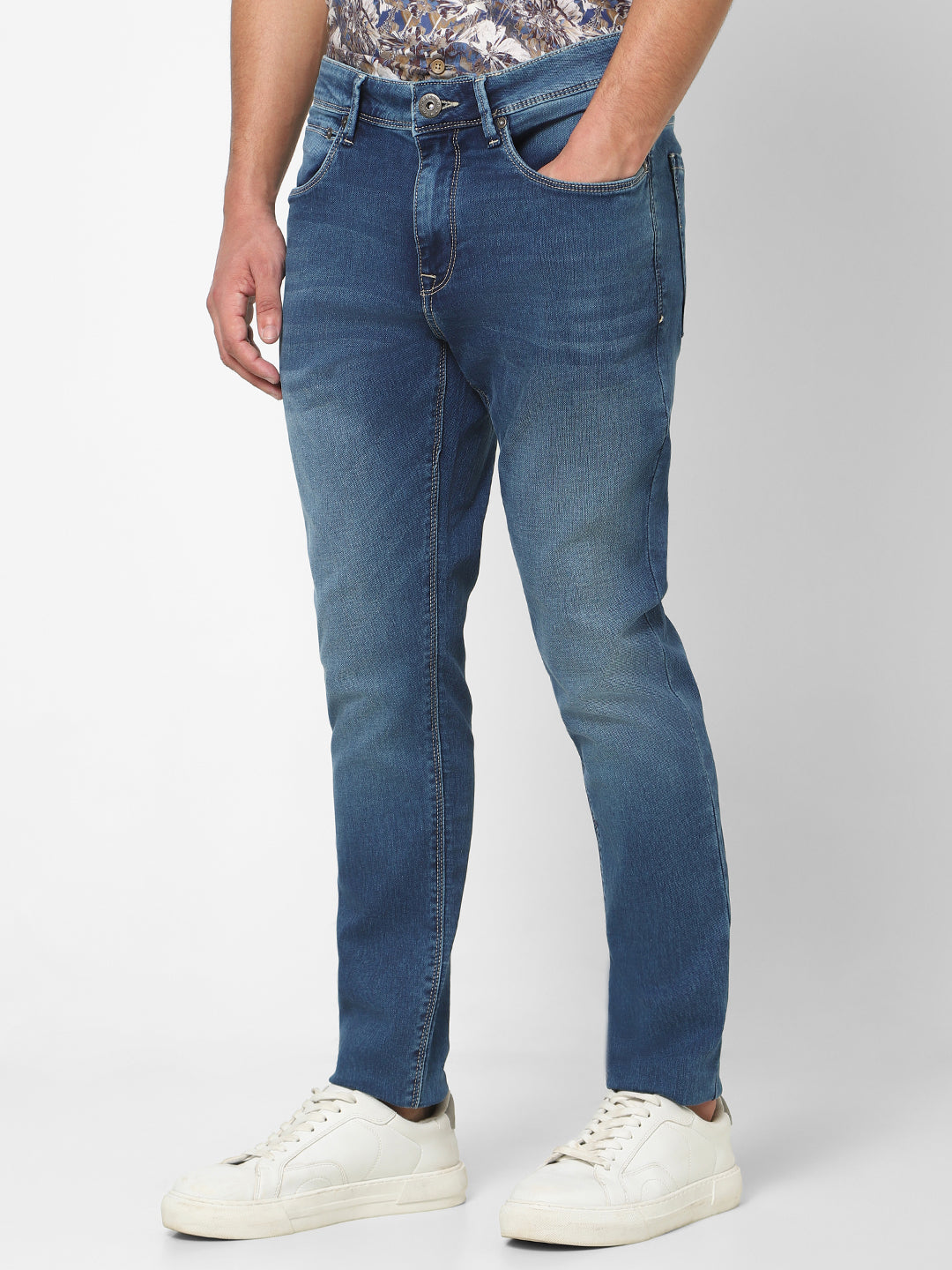 Men Slim Mid Rise Light Blue Jeans