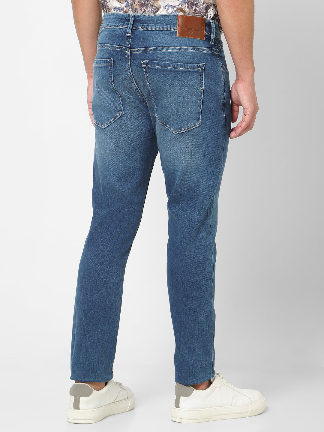 Men Slim Mid Rise Light Blue Jeans