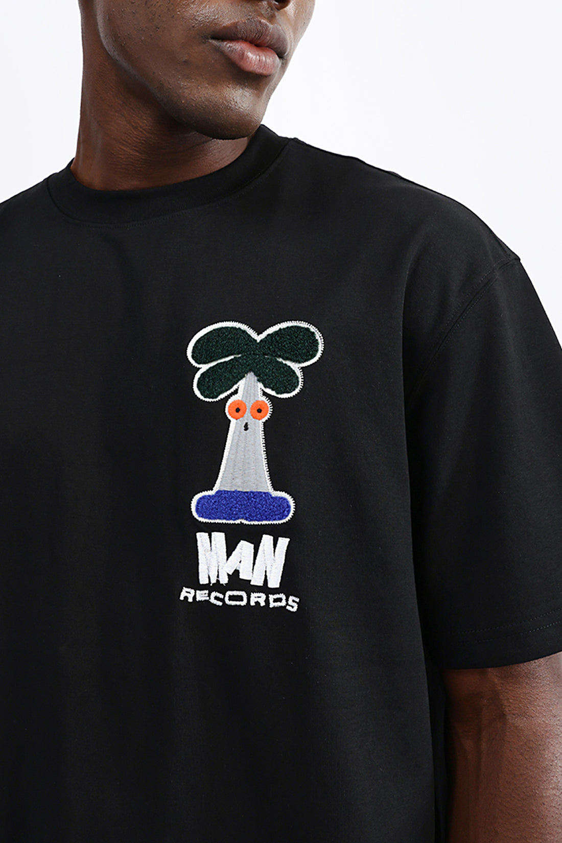 PATCH EMBROIDERED OVERSIZE TEES