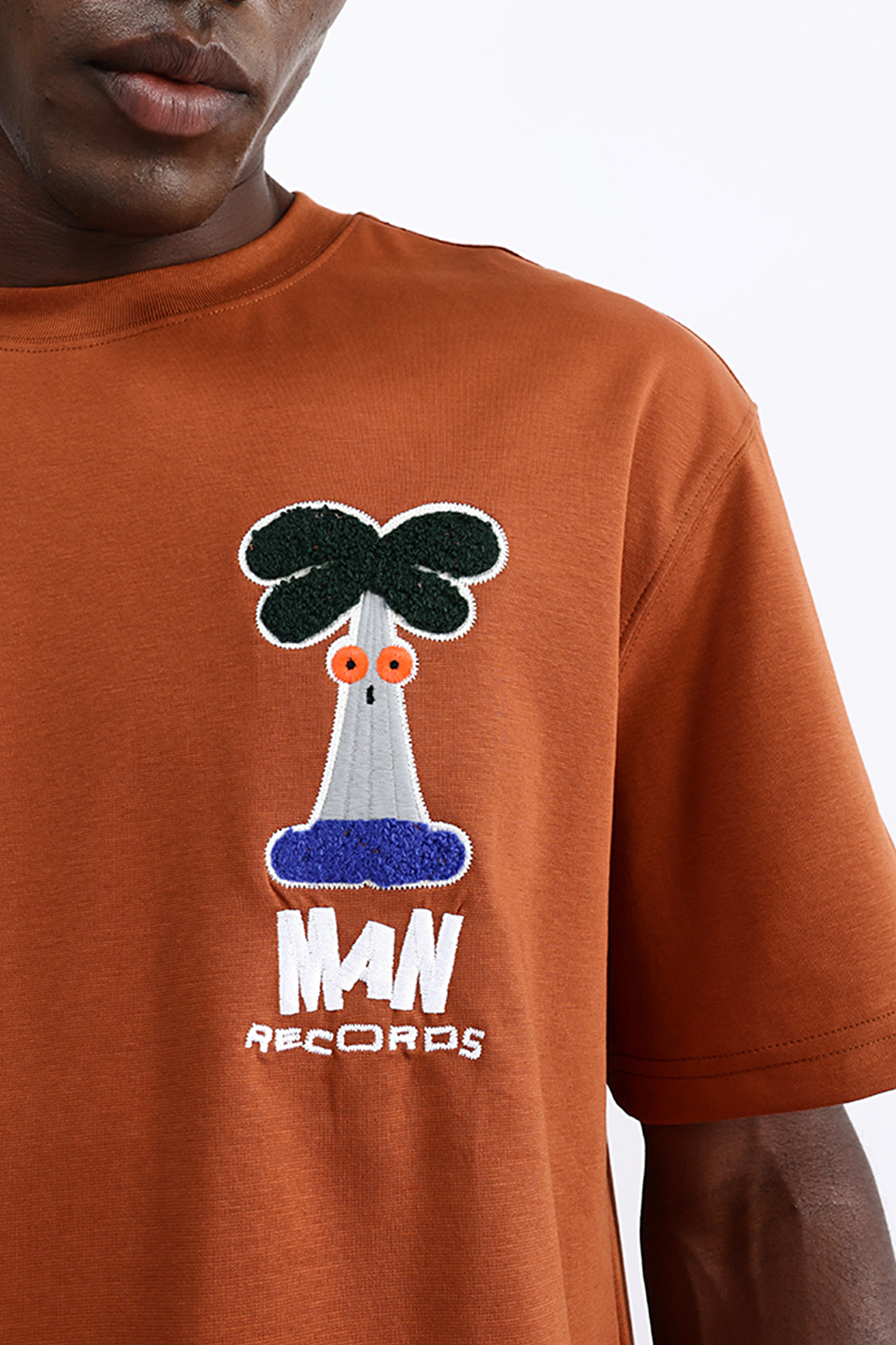 PATCH EMBROIDERED OVERSIZE TEES