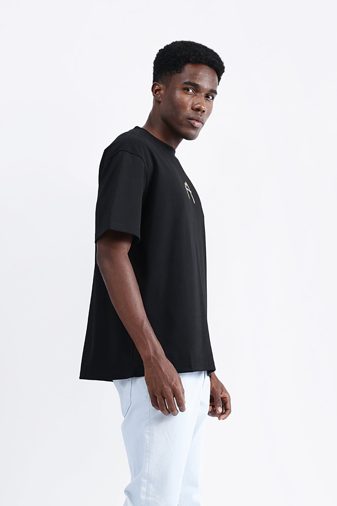 BACK EMBROIDERED OVERSIZE TEE