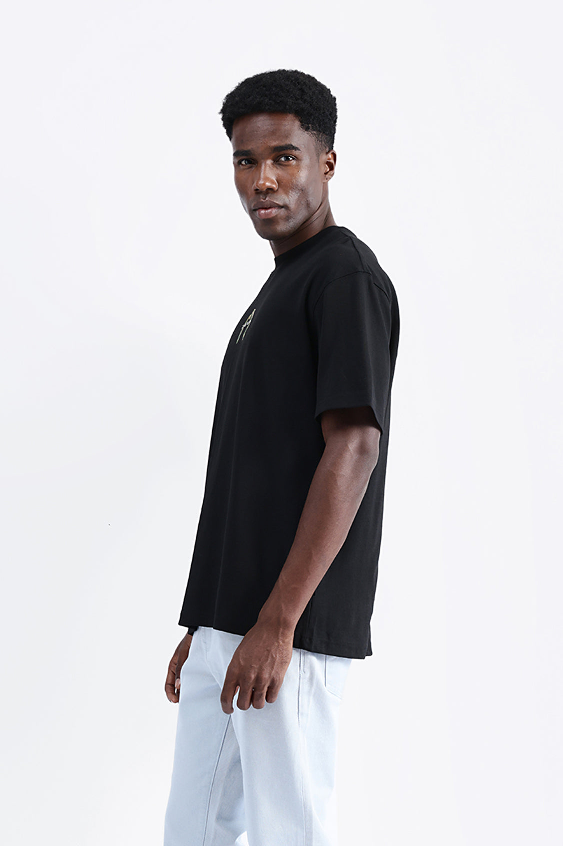 BACK EMBROIDERED OVERSIZE TEE