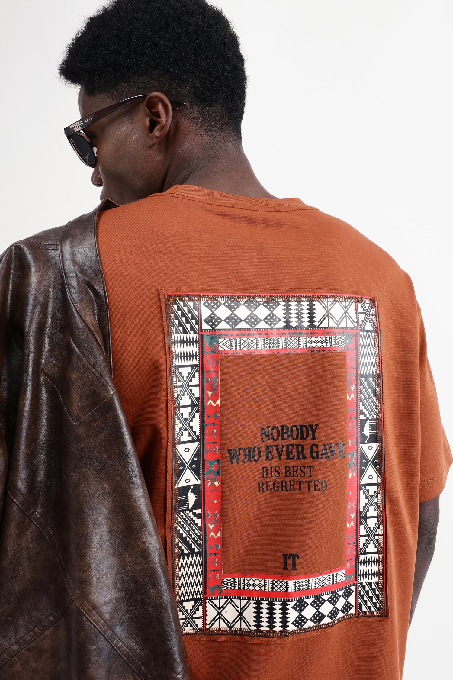 GRAPHIC BACKPRINT OVERSIZED T-SHIRT