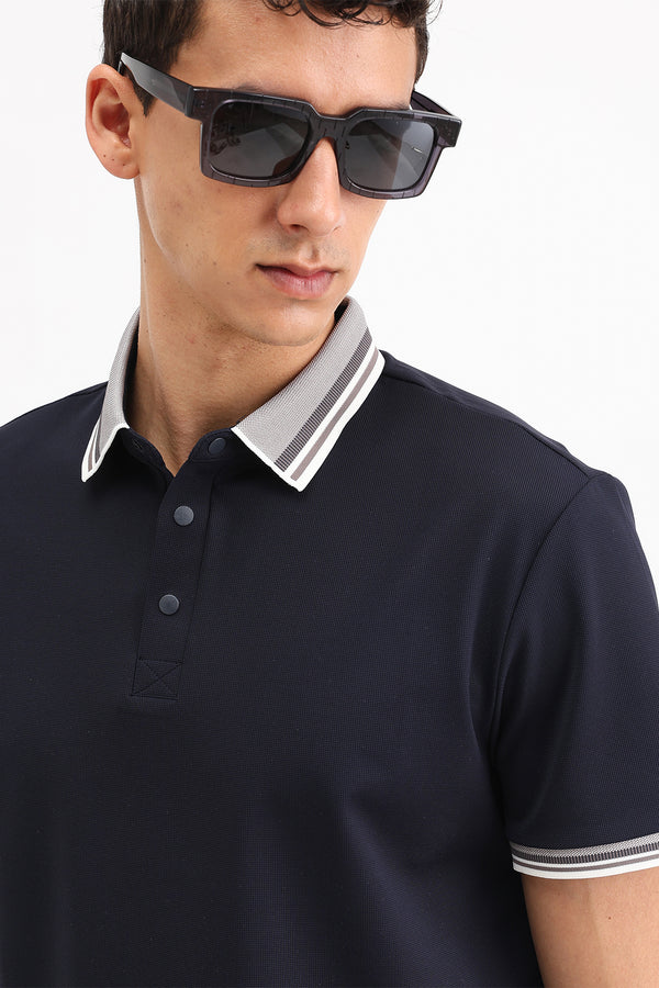 CONTRAST STRIPED COLLAR POLO T-SHIRT