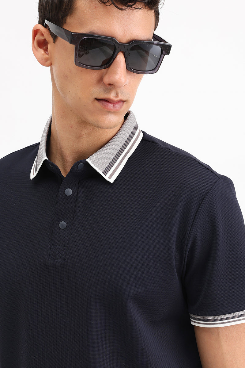 CONTRAST STRIPED COLLAR POLO T-SHIRT