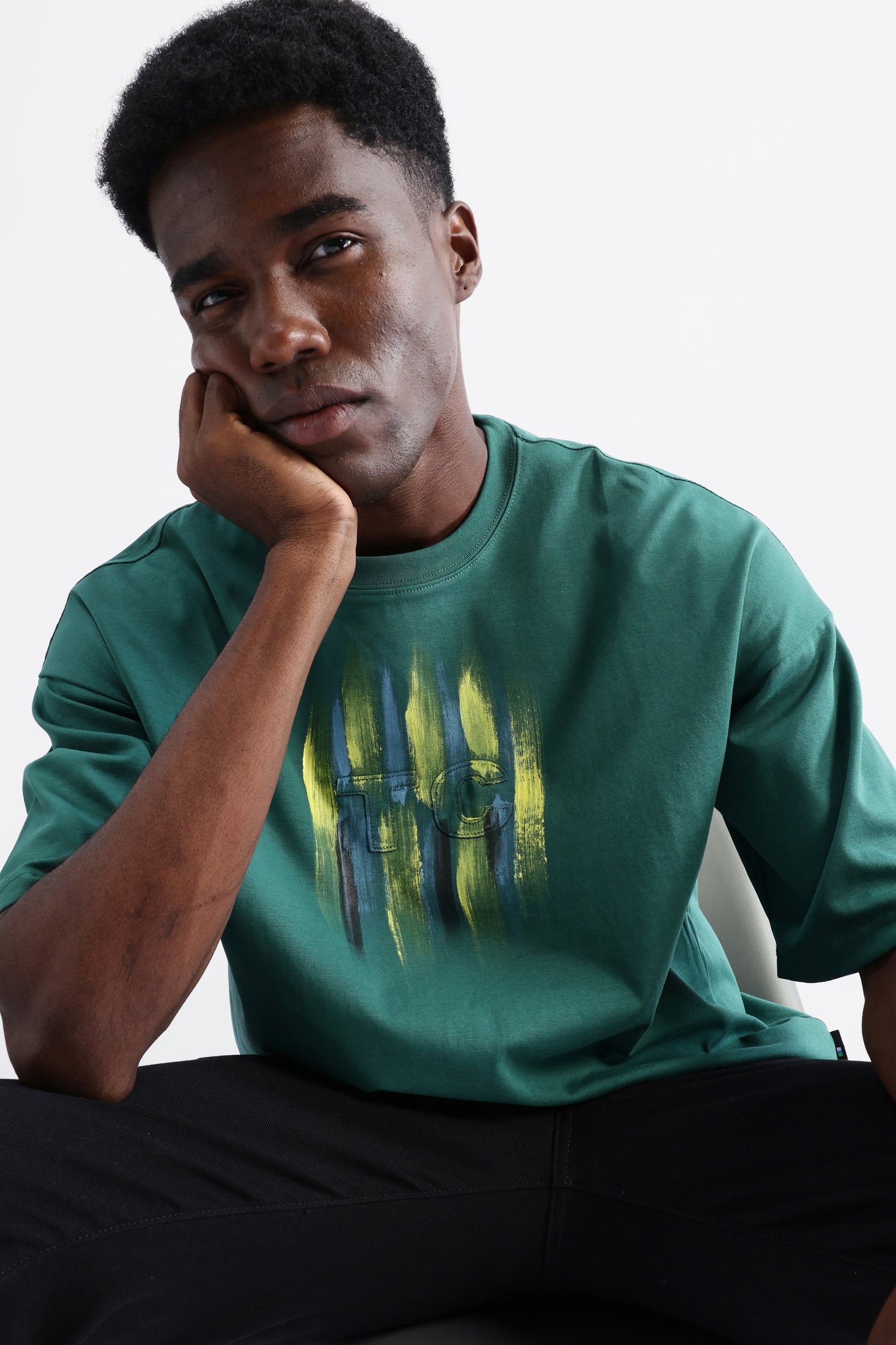 GRAPHIC PRINT OVERSIZED T-SHIRT