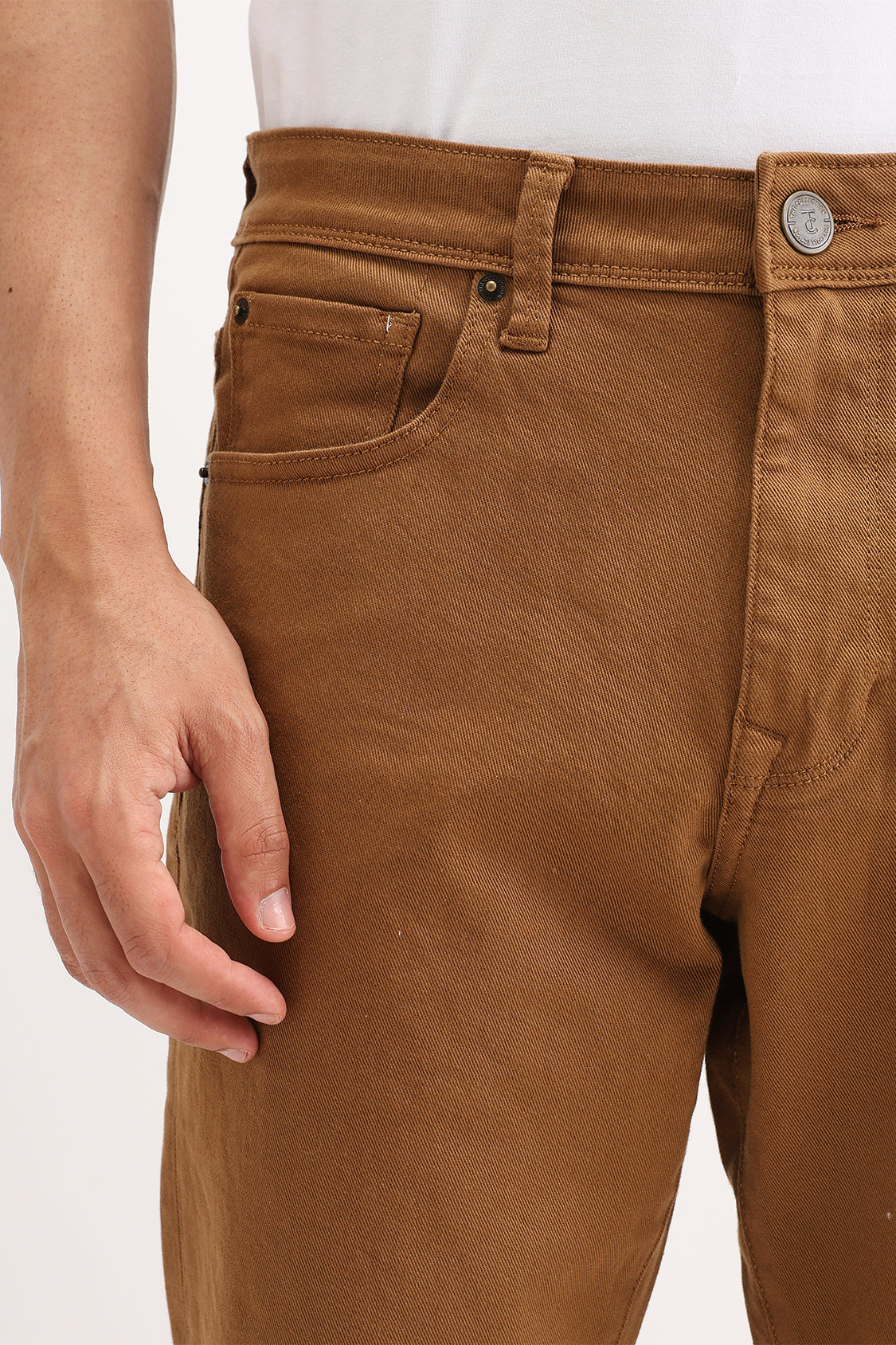 REGULAR FIT COLORED JEANS